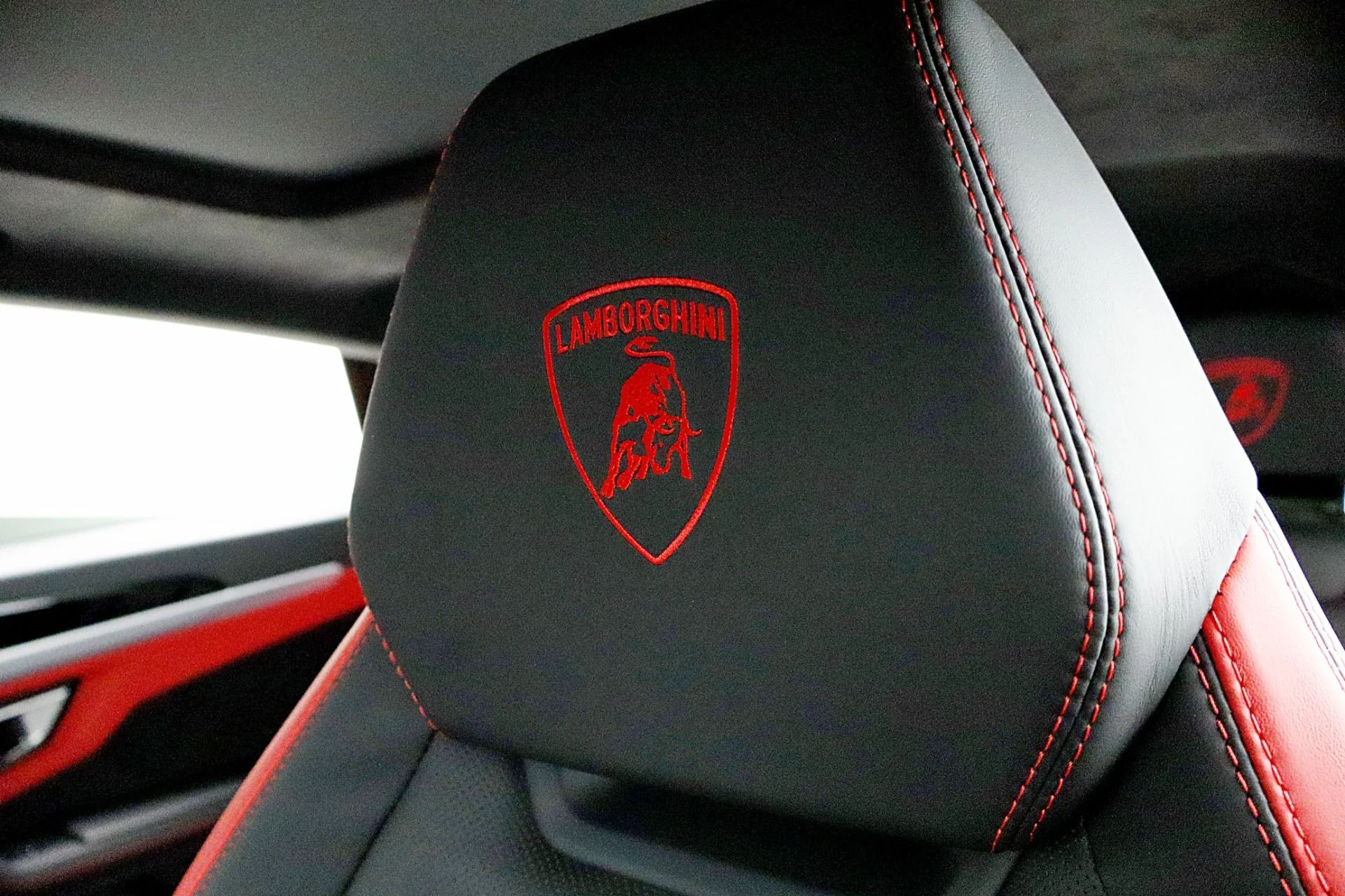 mph027_3009762657_Used_2024_Lamborghini_Urus_SLEASE_OPTIONS_AVAILABLE_a606fec1d1