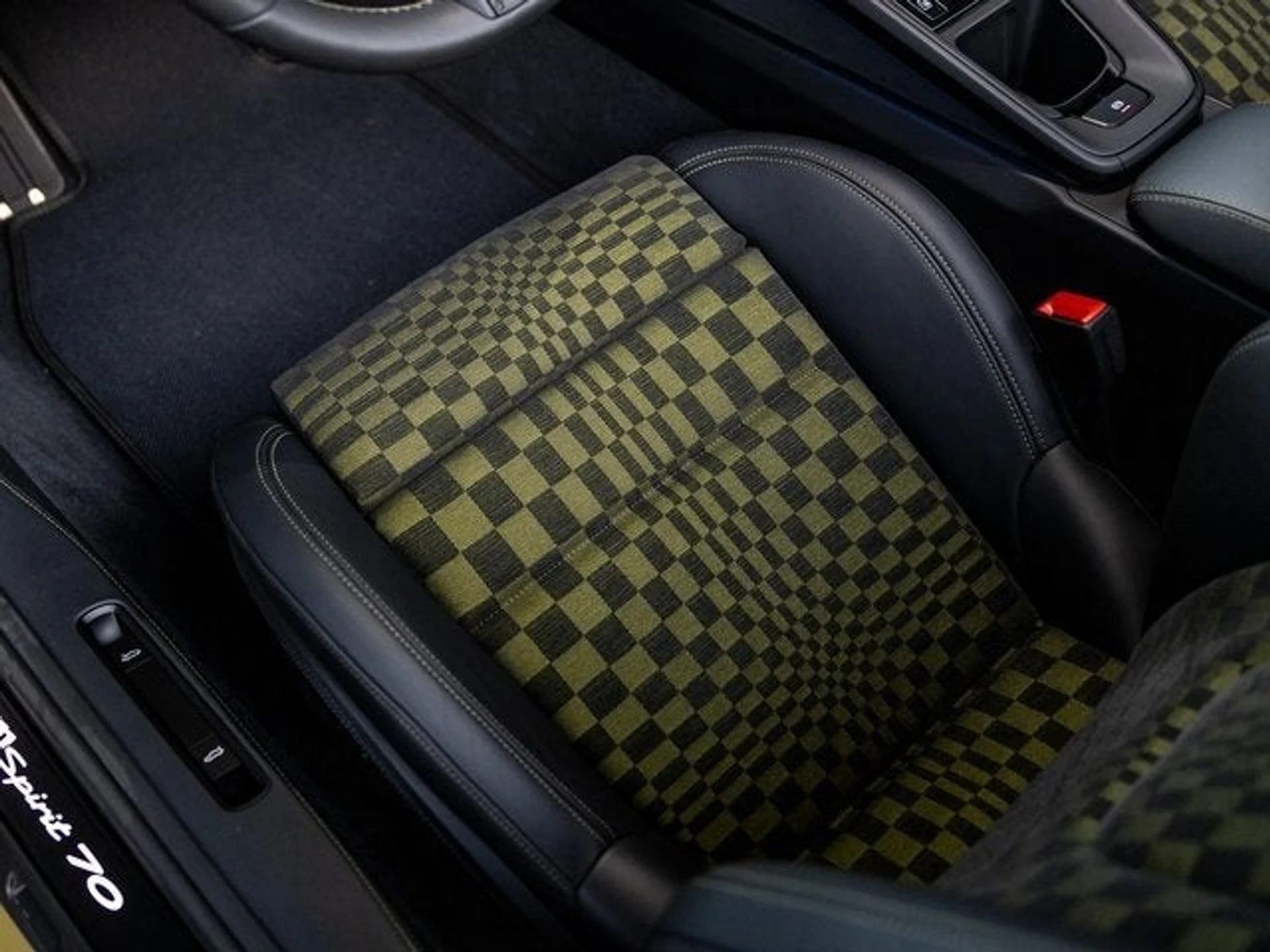 mph027_3009971639_28_3ac70d76e9