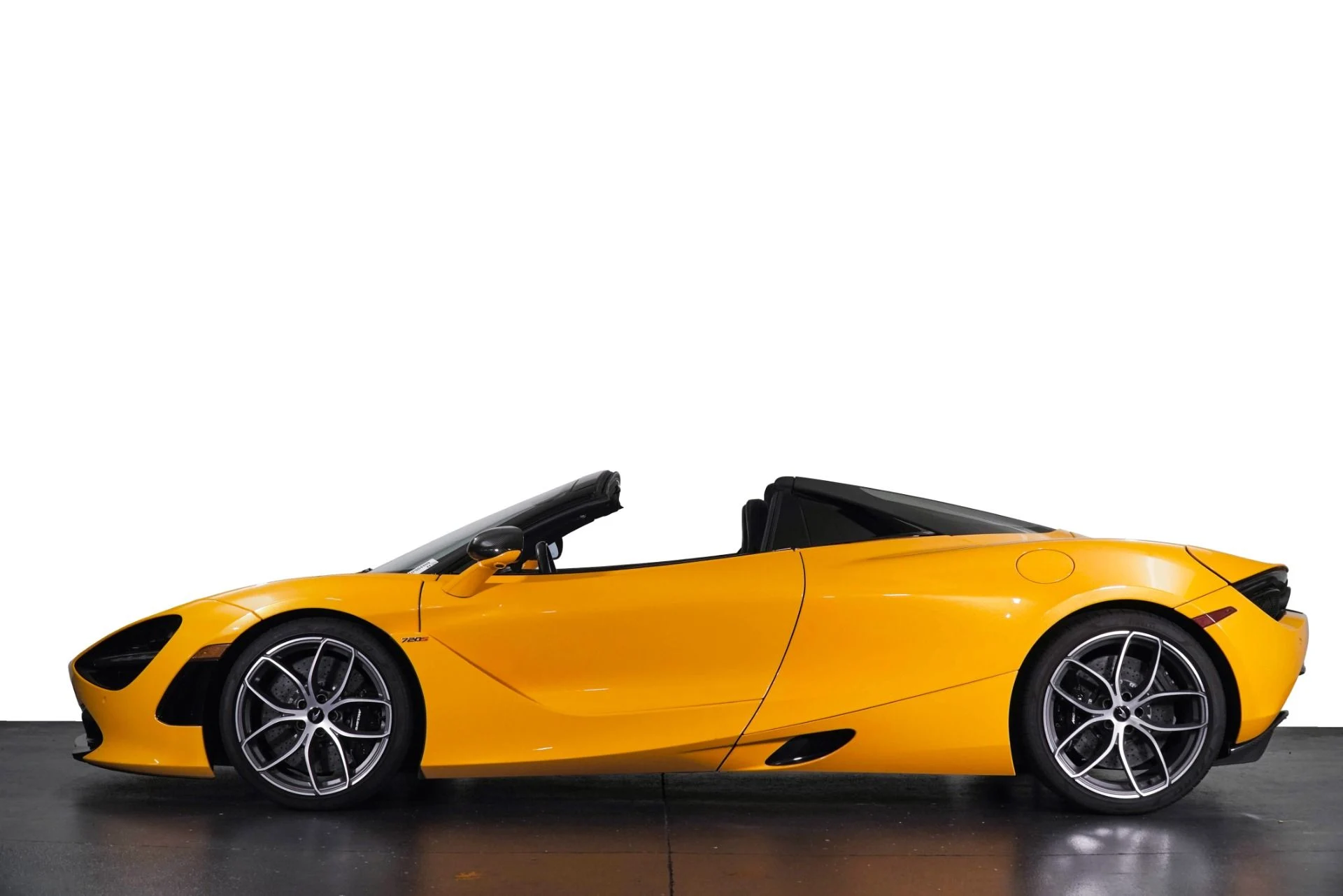 mph027_3012371430_Used_2020_Mc_Laren_720_S_Performance_1785985133_78ddf16656