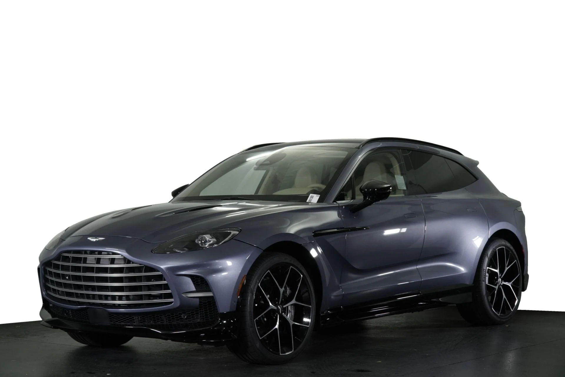 mph027_3018934375_New_2026_Aston_Martin_DBX_707_1765563110_edab3c2cbf