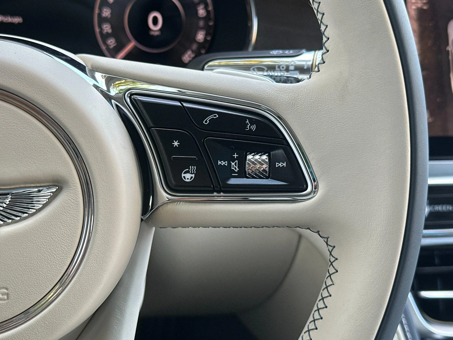 mph027_3020911100_New_2027_Bentley_Flying_Spur_1792838856_46b05ee31f