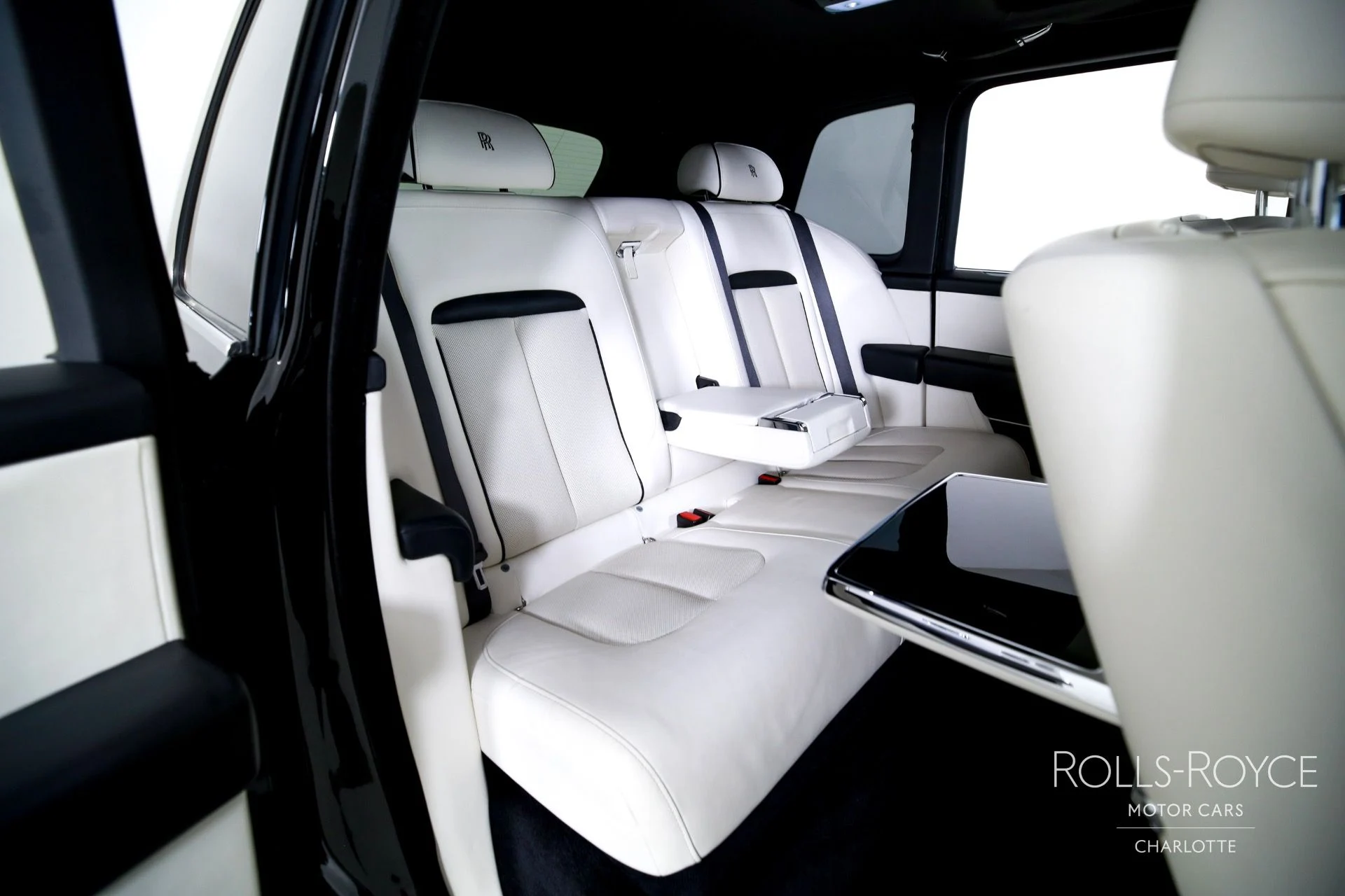 mph027_3020977020_Used_2022_Rolls_Royce_Cullinan_1754585969_27dff447f4