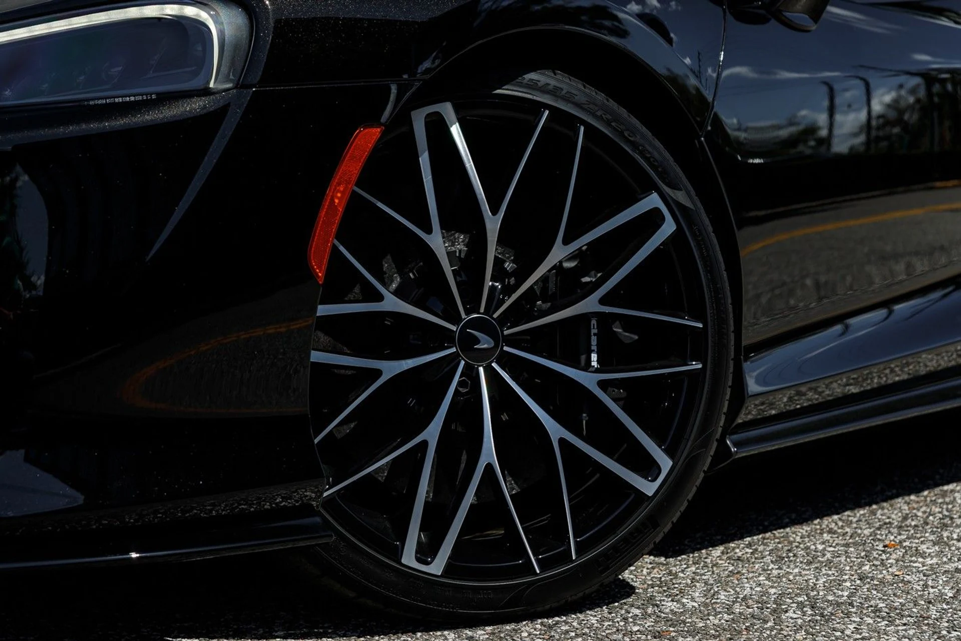 mph027_3024780792_470_p28_l_08f85e8660