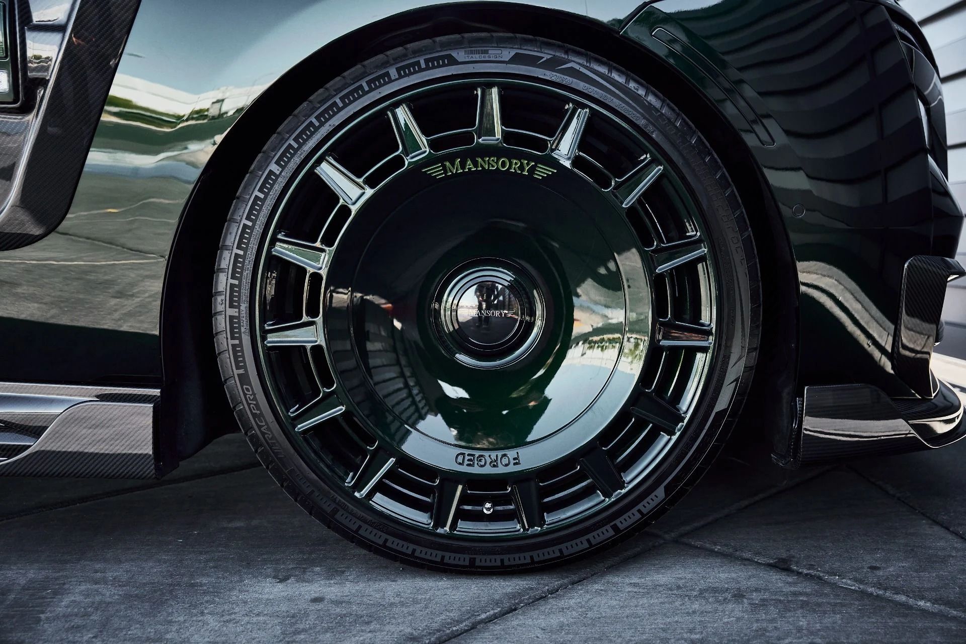 mph027_3026464474_Used_2024_Rolls_Royce_Spectre_Mansory_1776840052_489392458b