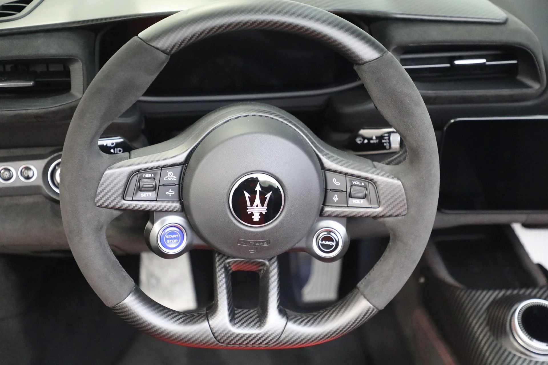 mph027_3026893177_New_2024_Maserati_MC_20_Cielo_1761319235_5f874fb524