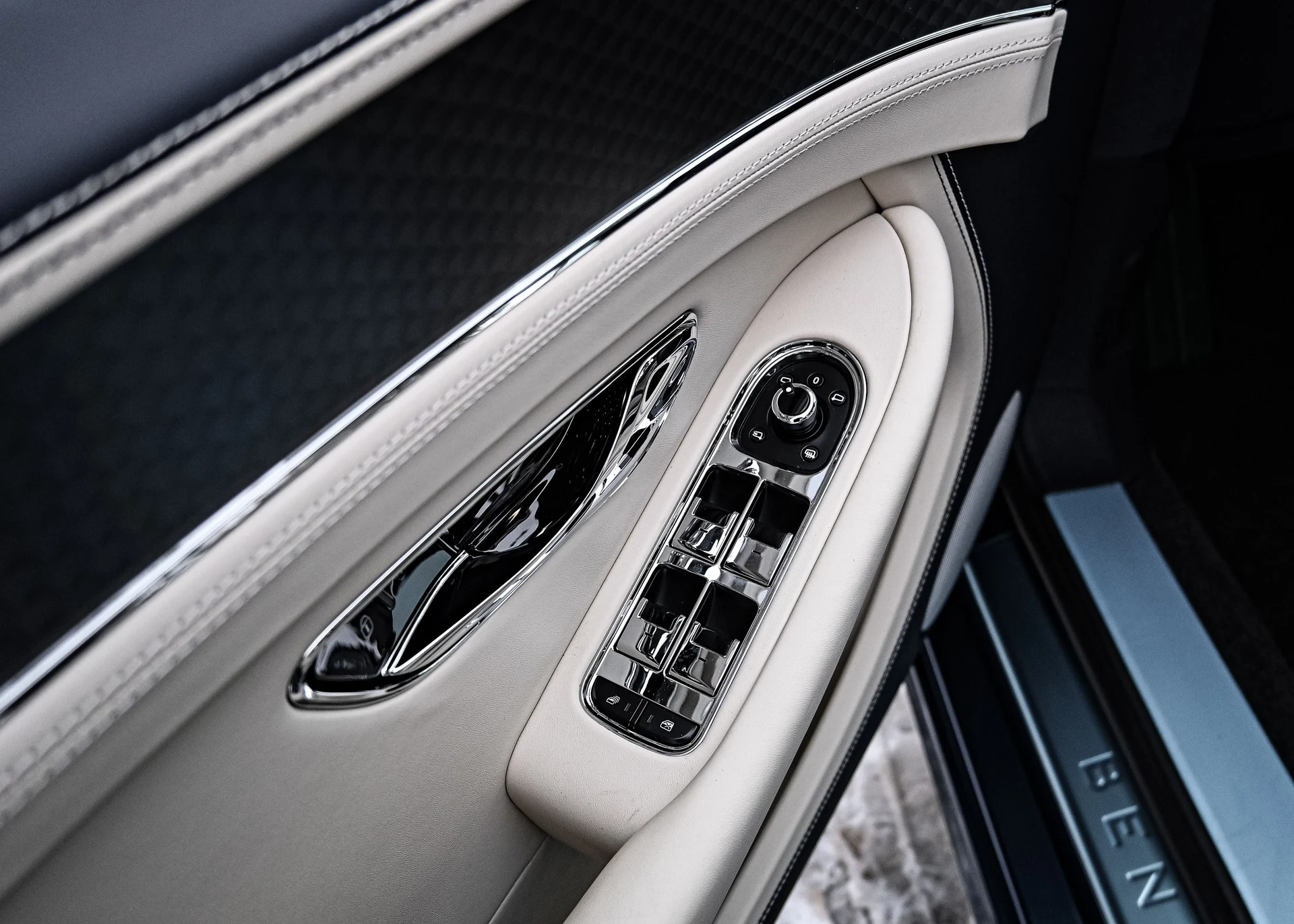 mph027_3032813010_5bb2e07c_7f3a_4b99_8f37_28e8cd01ca05_e754b0e20f