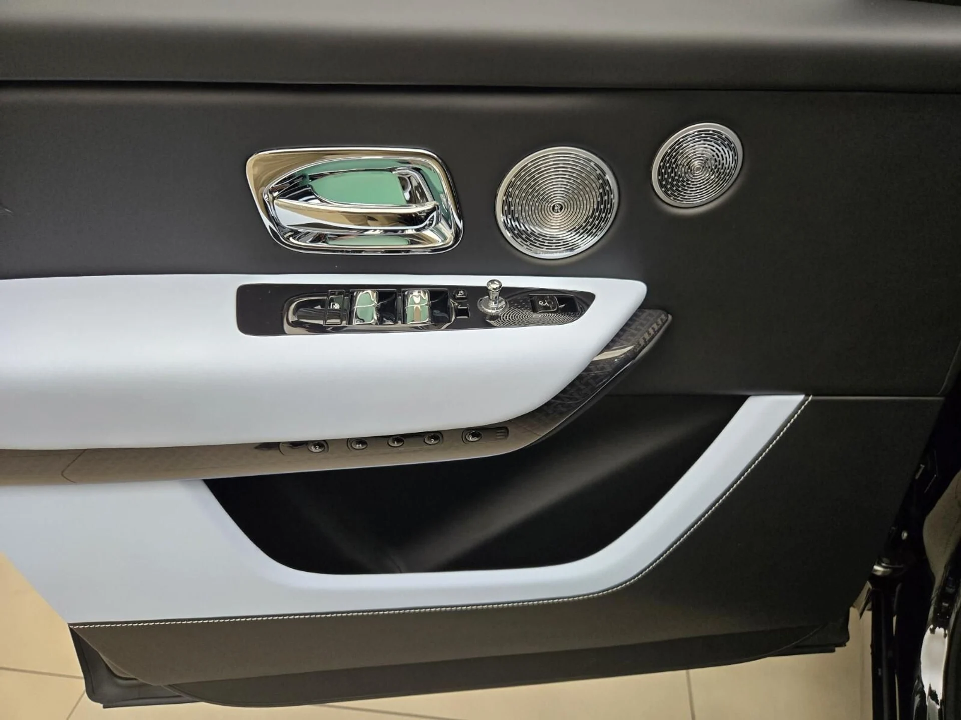 mph027_3042600682_New_2026_Rolls_Royce_Cullinan_1768889995_a5cdbc3d4c