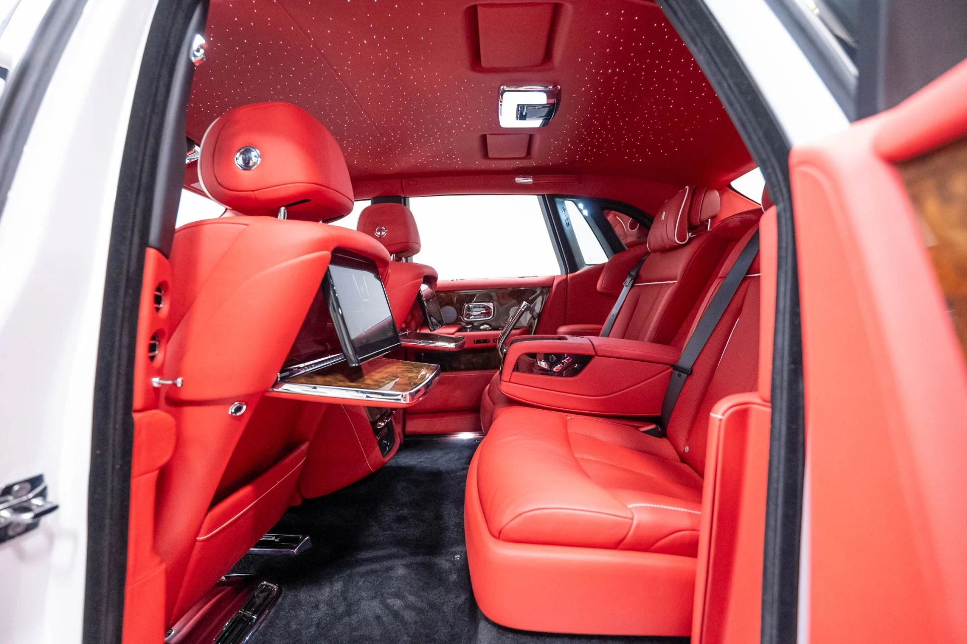 mph027_3048050938_Used_2019_Rolls_Royce_Phantom_1787168421_08bccff4a2