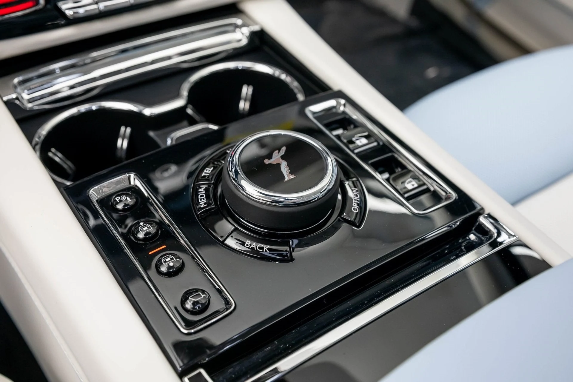 mph027_305185_28_318f6e2952