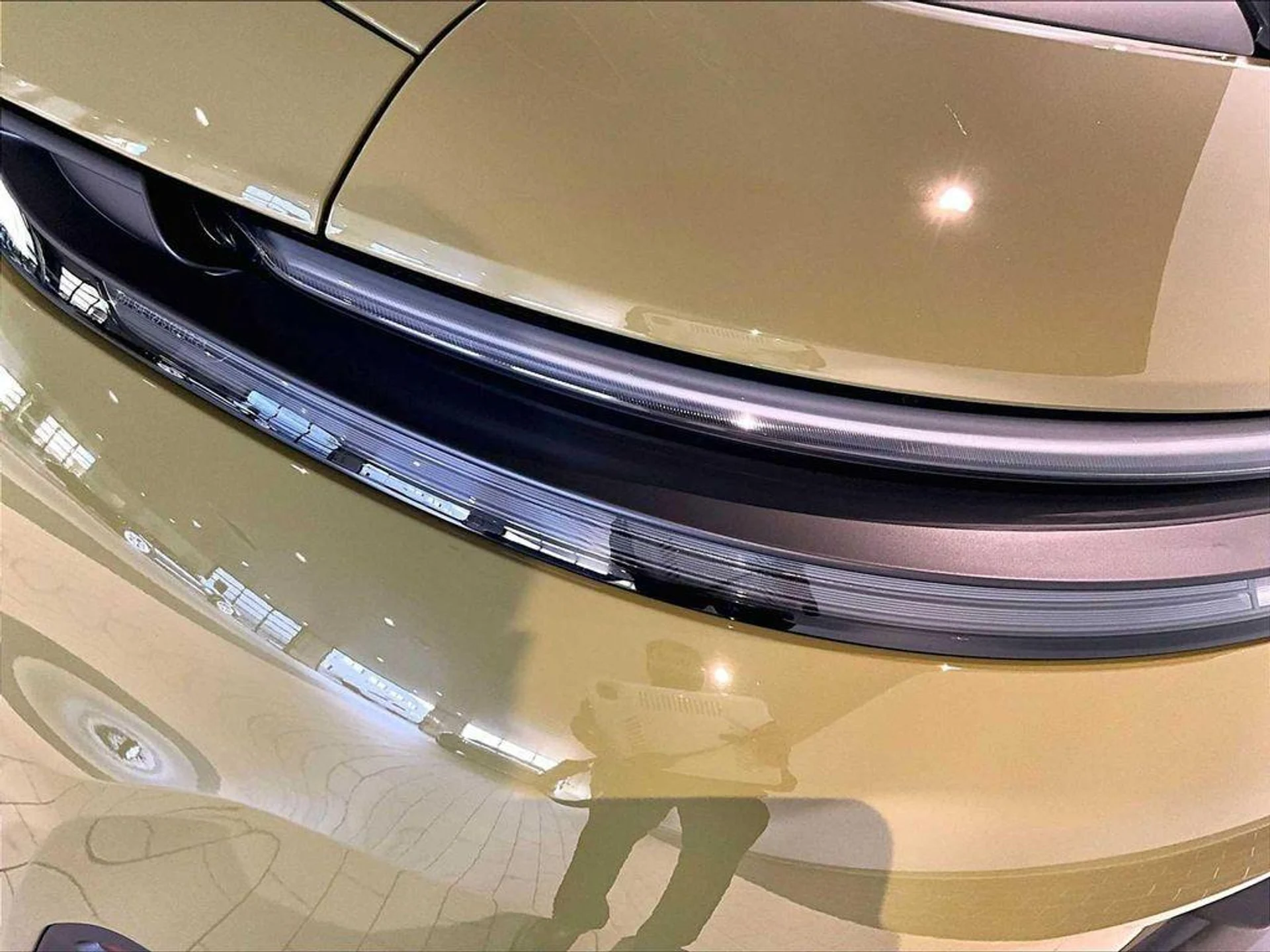 mph027_3054517852_39x_R5_Z_Ettvlm_HMP_Nlr_My_RVZ_6_Mr_U_67f428a96f