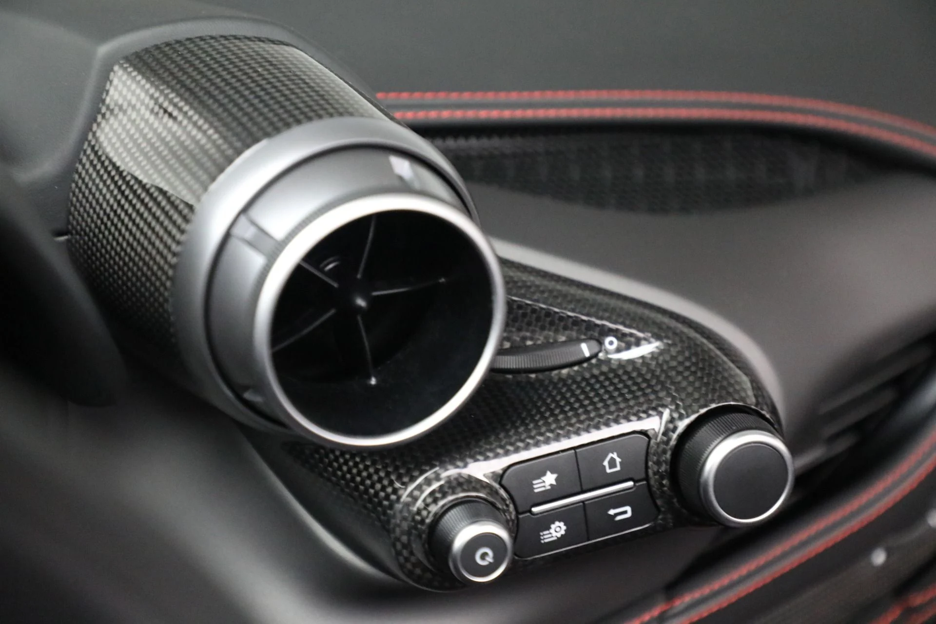 mph027_3056852823_Used_2021_Ferrari_F8_Spider_1756564413_d15f5ec675