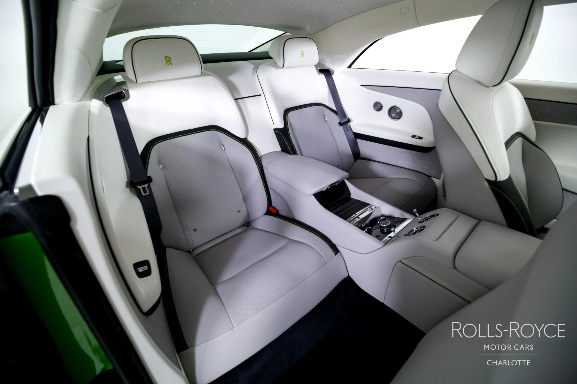 mph027_3057504408_Used_2024_Rolls_Royce_Spectre_1738086409_b36dd39bc1