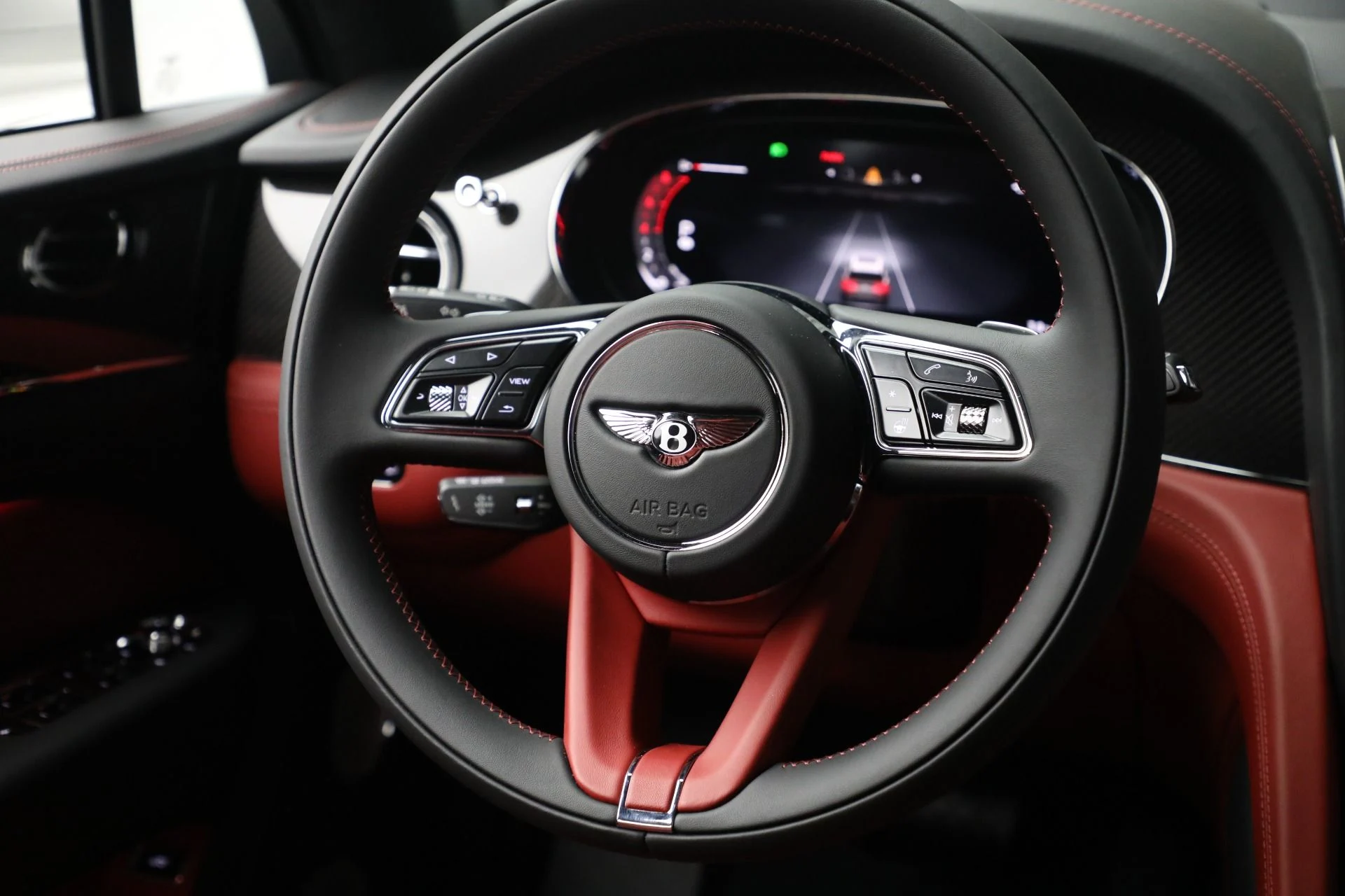 mph027_3068371635_New_2025_Bentley_Bentayga_V8_b2c511d7b6