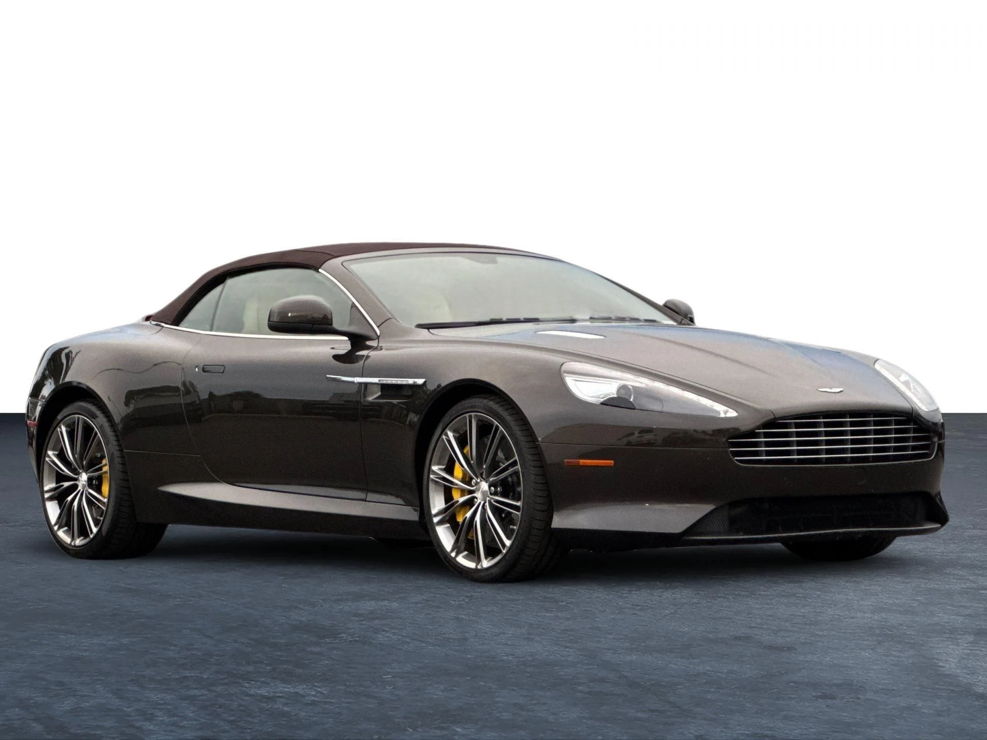 mph027_3074392019_Used_2014_Aston_Martin_DB_9_Volante_1769008605_85780865ce