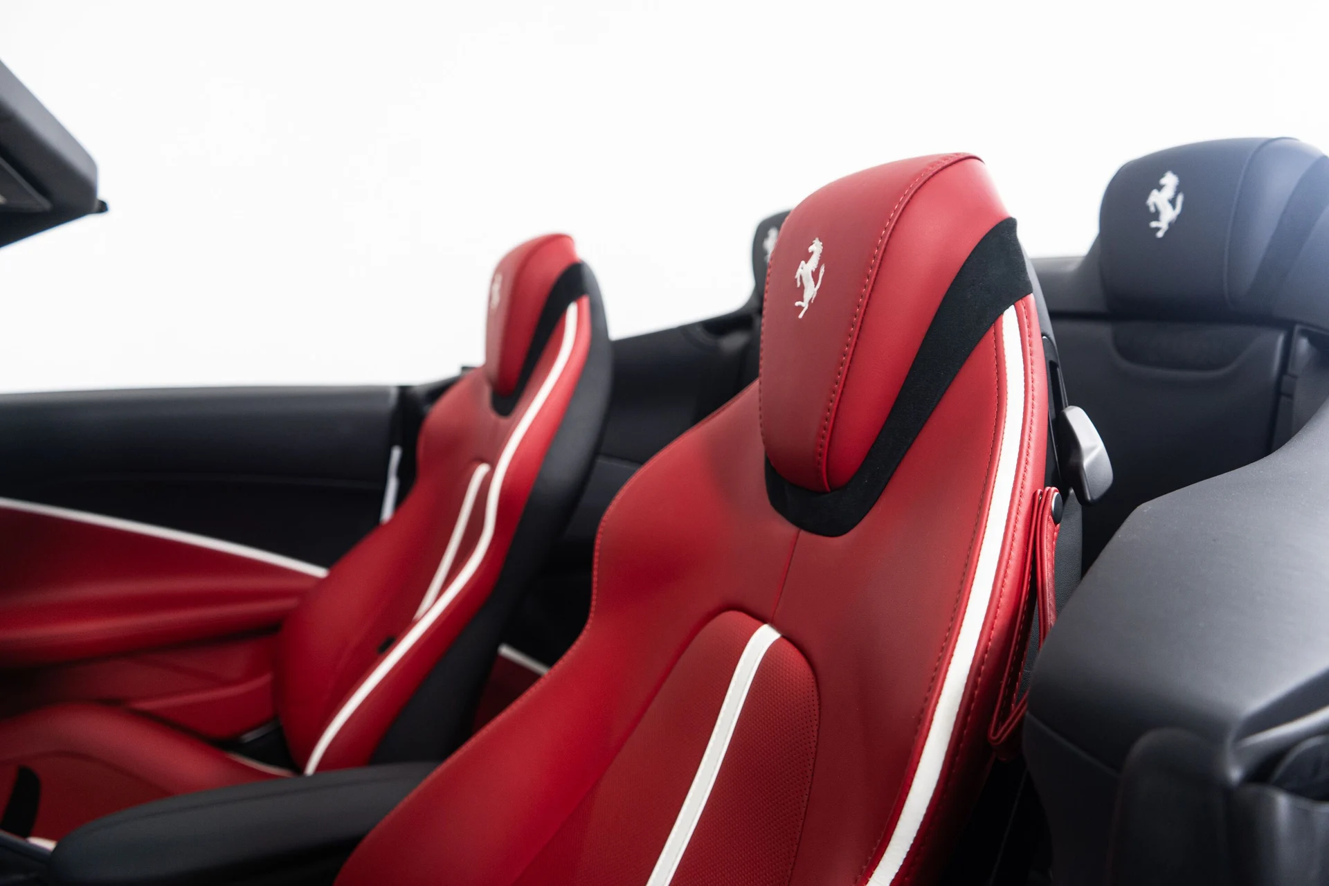 mph027_307452131_7713422b74c6d918e51cc641ec01509f_9e390f9152