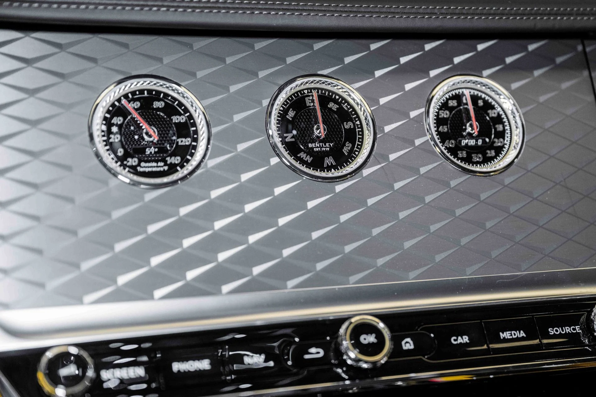 mph027_3080094977_Used_2024_Bentley_CONTINENTAL_GT_S_V8_1712670529_06a2232dc3