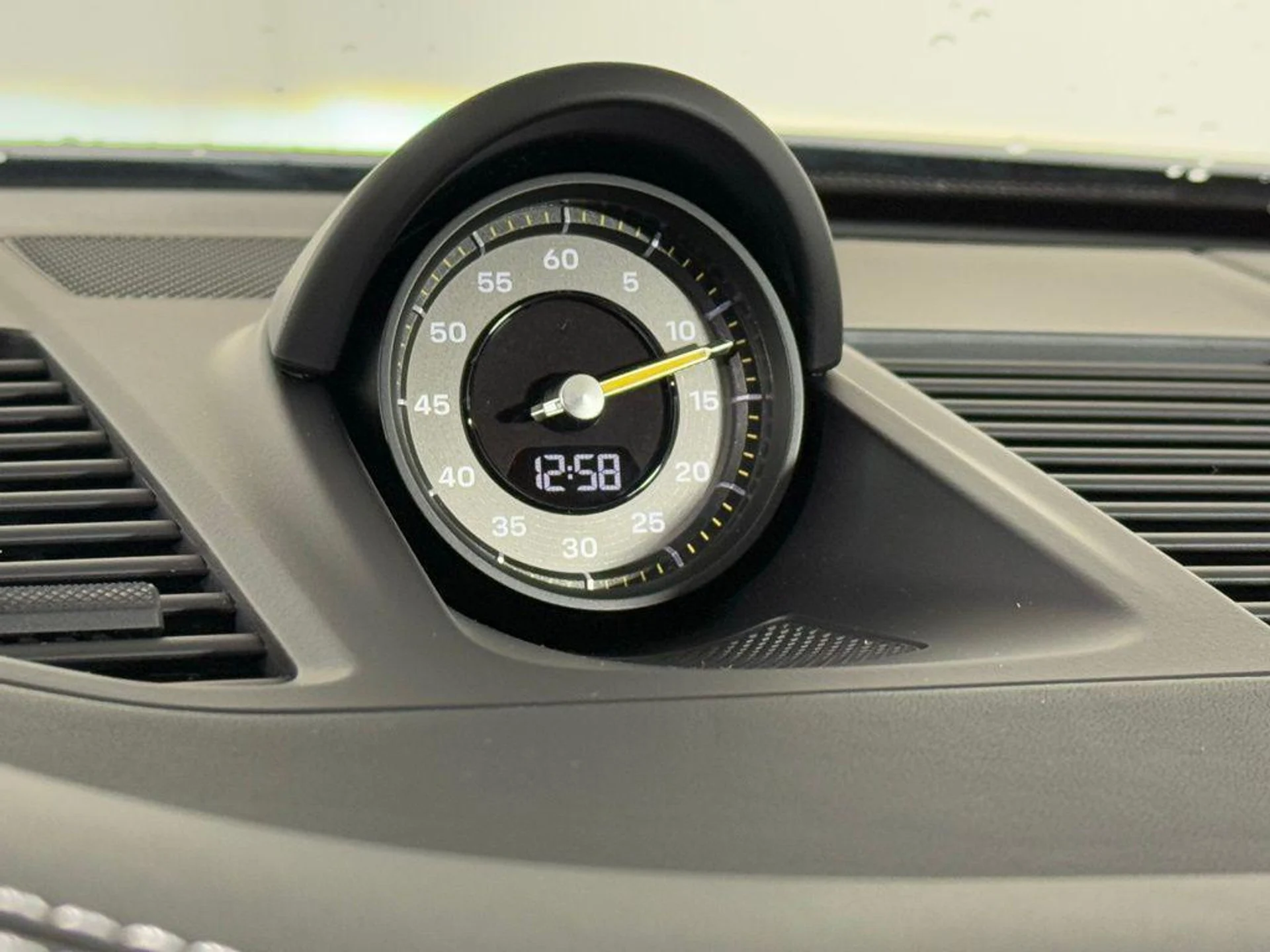 mph027_3082069992_T8_Yo_a_P_Dd_UYPM_AJM_4r7y1fnds_4166a932e7