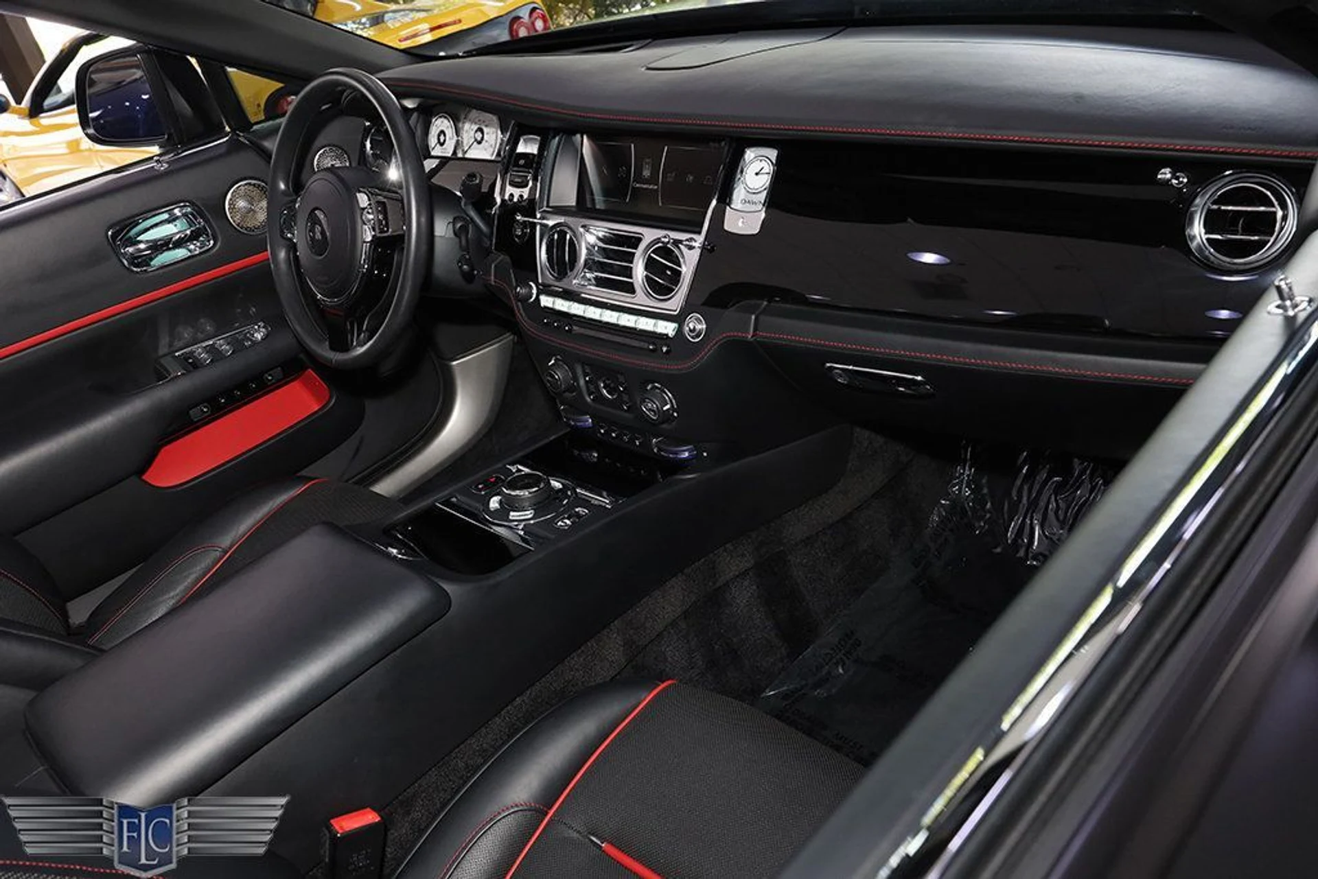 mph027_3082793086_used_2021_rolls_royce_dawn_convertible_6305_23016597_28_1024_5bef3dc580