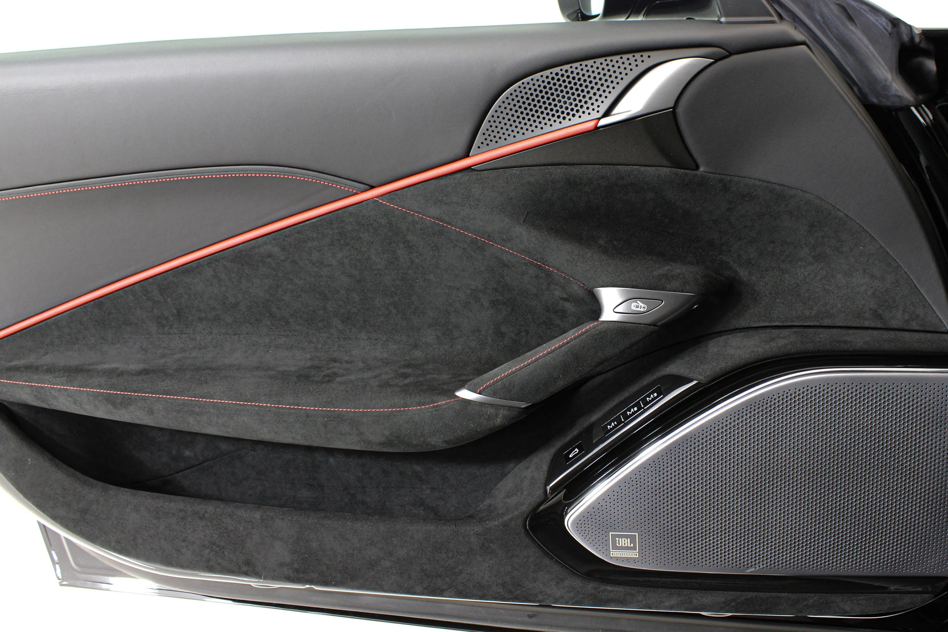 mph027_3082913832_98642e863f4f32427539b1517985ded2_00ee226127