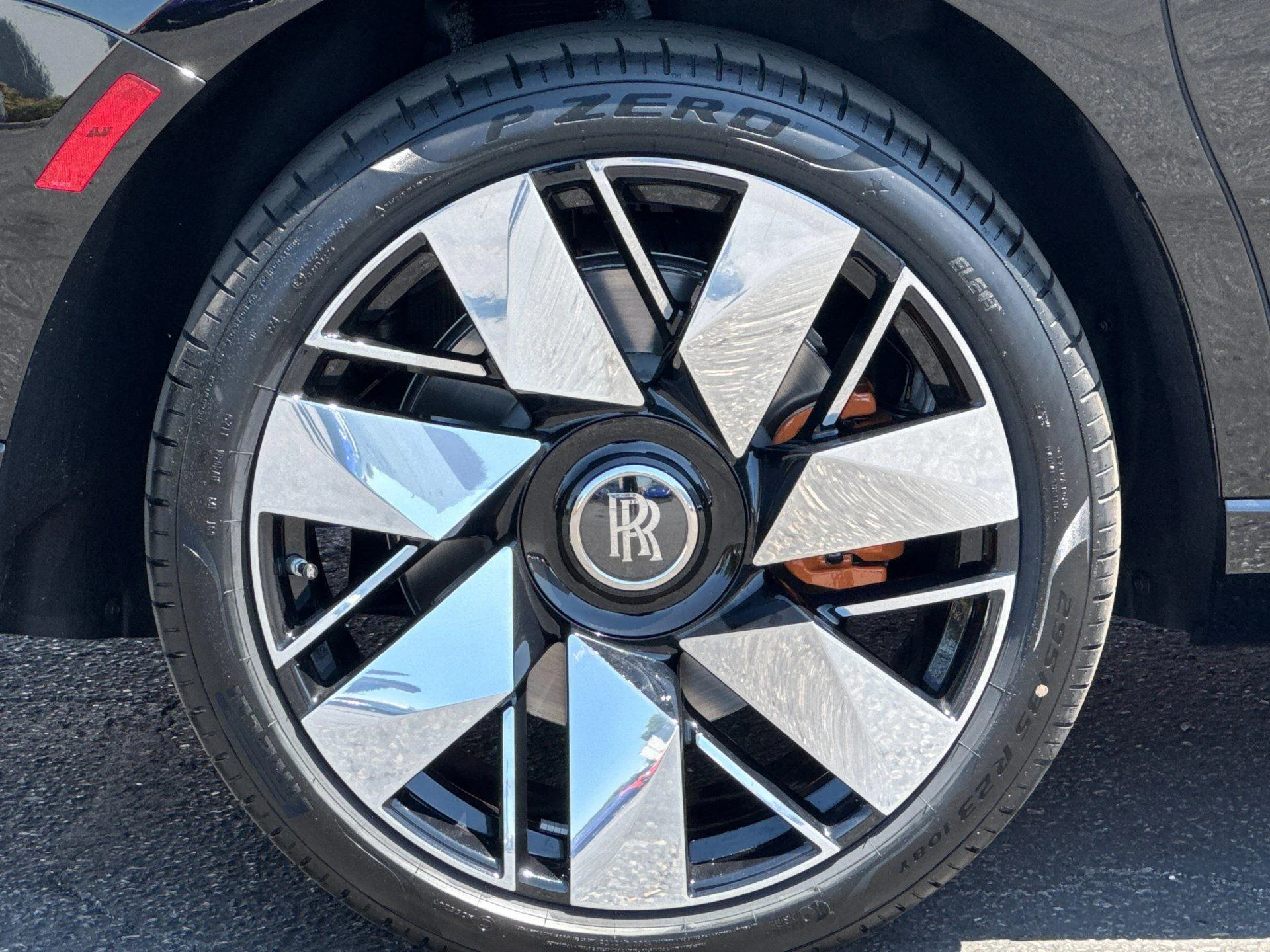 mph027_3090951147_New_2027_Rolls_Royce_Cullinan_Sport_Utility_1786096211_f95b668ddc