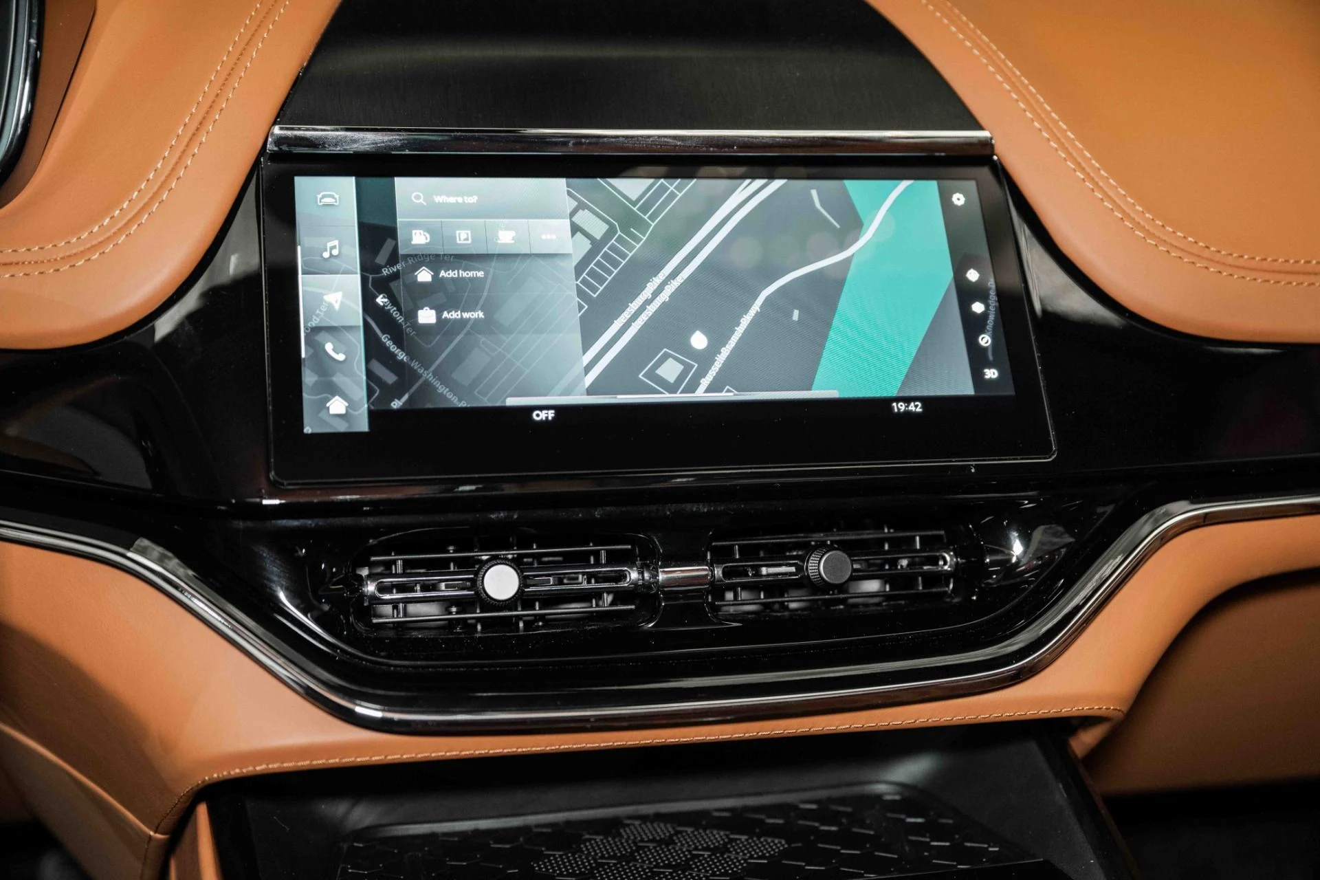 mph027_3093411567_Used_2025_Aston_Martin_DBX_707_1730812755_ac6e526d6f