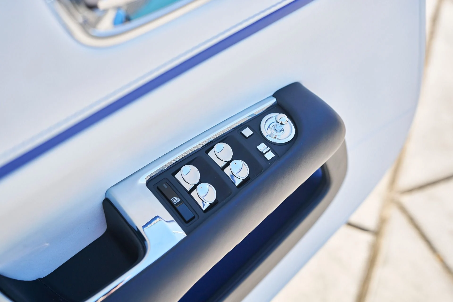 mph027_3099599438_Used_2020_Rolls_Royce_Wraith_Base_1762567735_6b112f9890