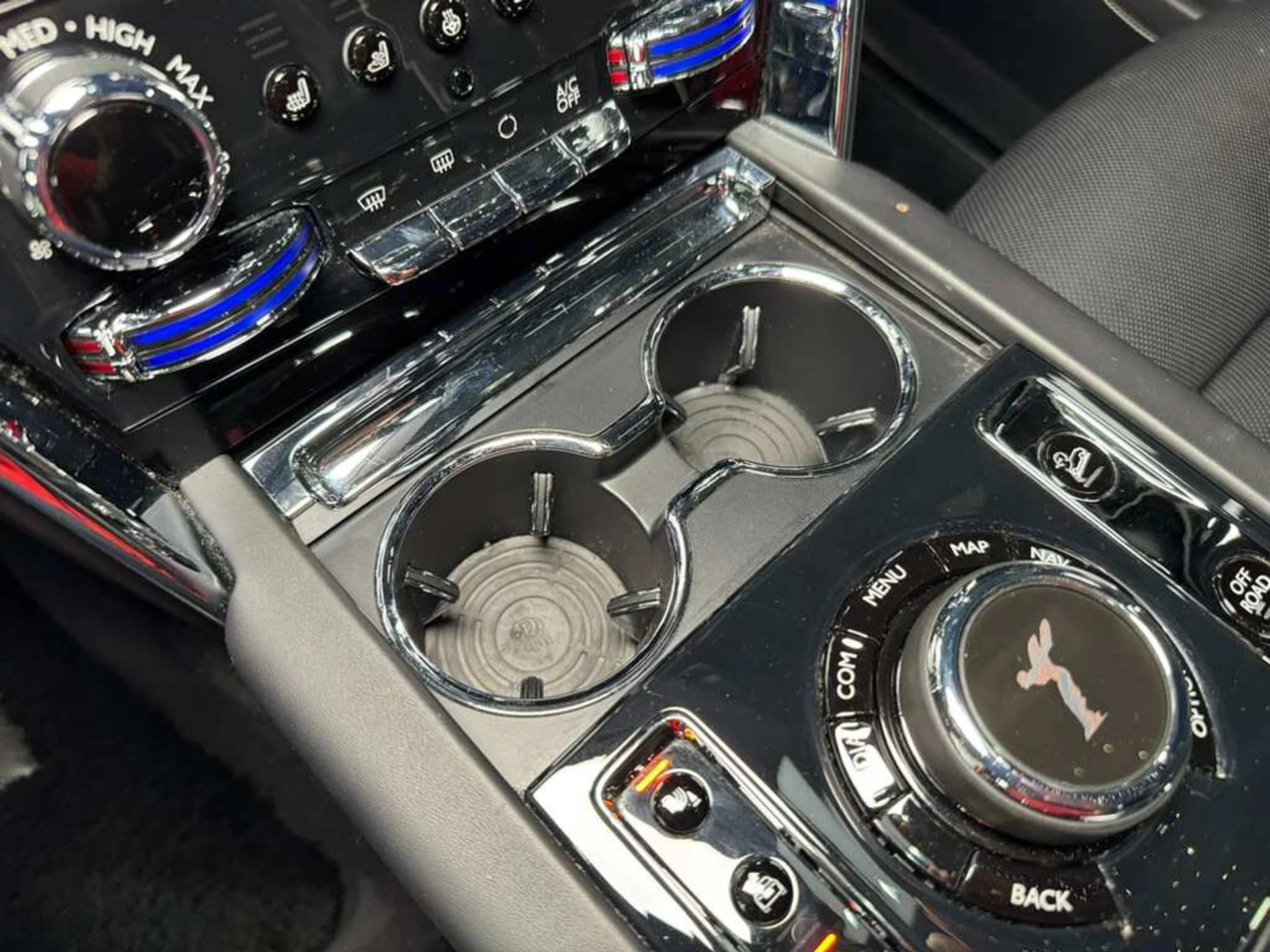 mph027_3102238824_782b30837c0e9e074078e981bb988865_028b764b57