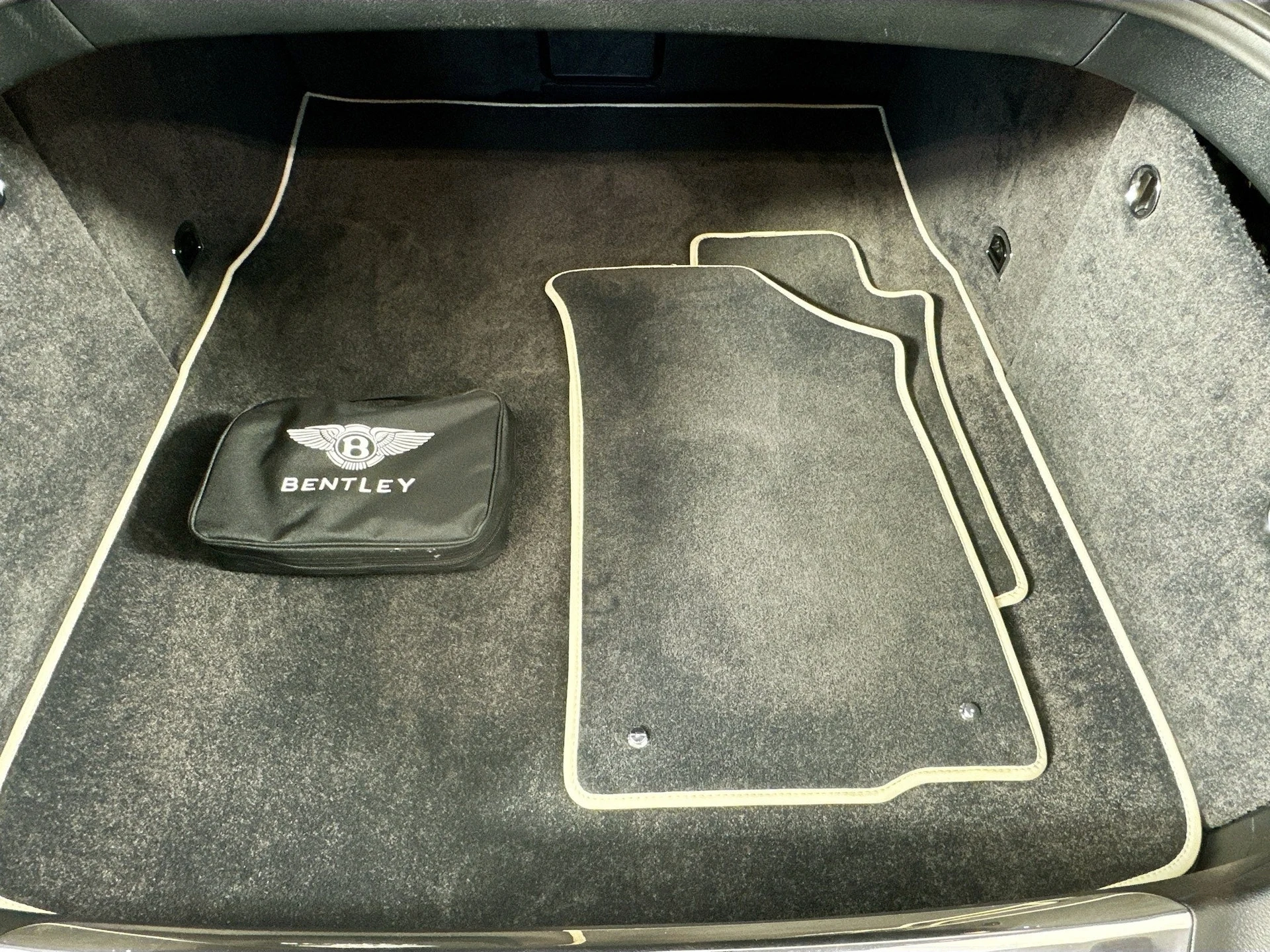 mph027_3104826052_28_8028e6dde4