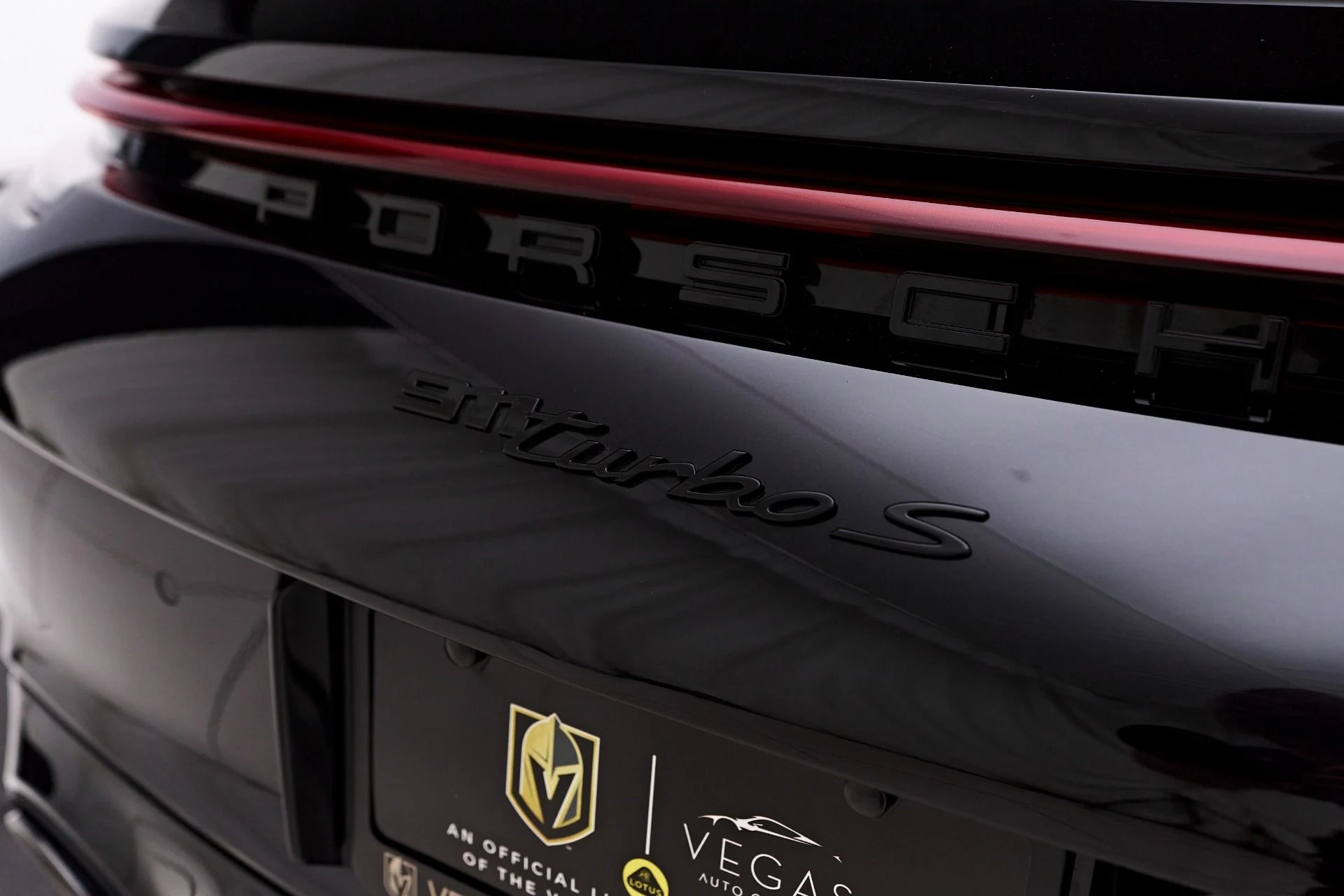 mph027_3114764790_Used_2024_Porsche_911_Turbo_S_1758674568_174388c51b