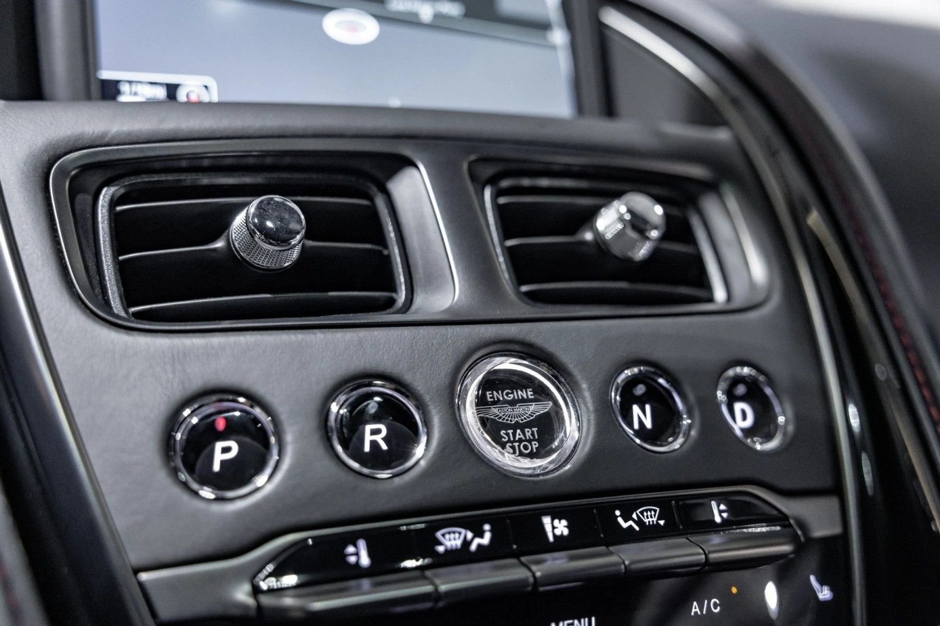 mph027_3127835327_cw_66480f0167