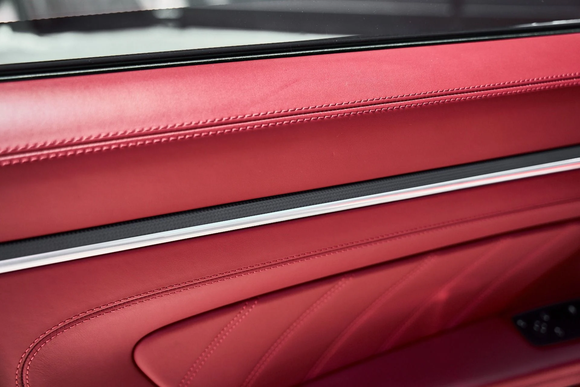 mph027_3130285840_Used_2023_Porsche_911_Turbo_S_1777011093_b8c96e7eca