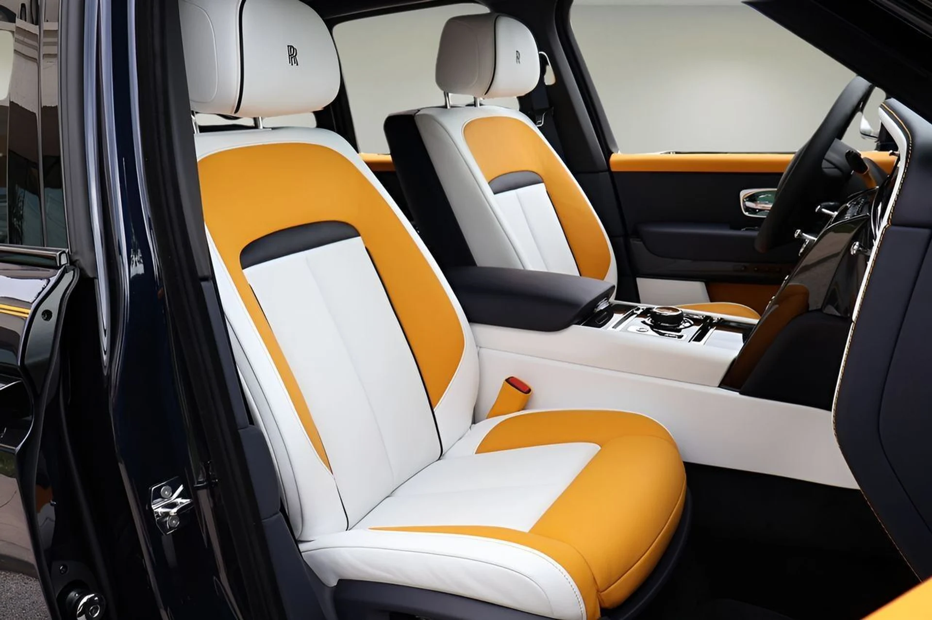 mph027_3132081773_28_07610fcb7c