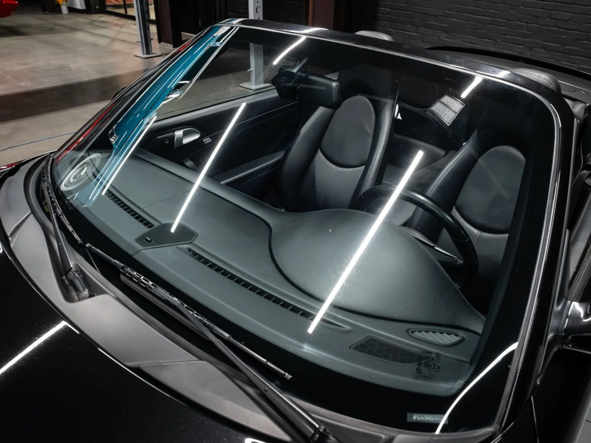 mph027_3135573001_porsche_911_2006_8948f93e4c