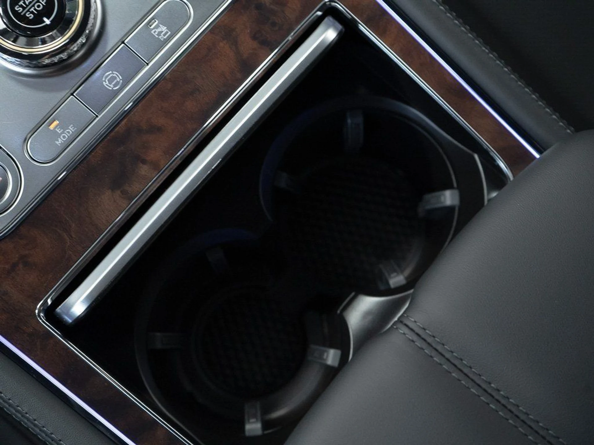 mph027_3136681262_154b8d8c22e6a44a28e5b7f37af7451c_8bdf11b966