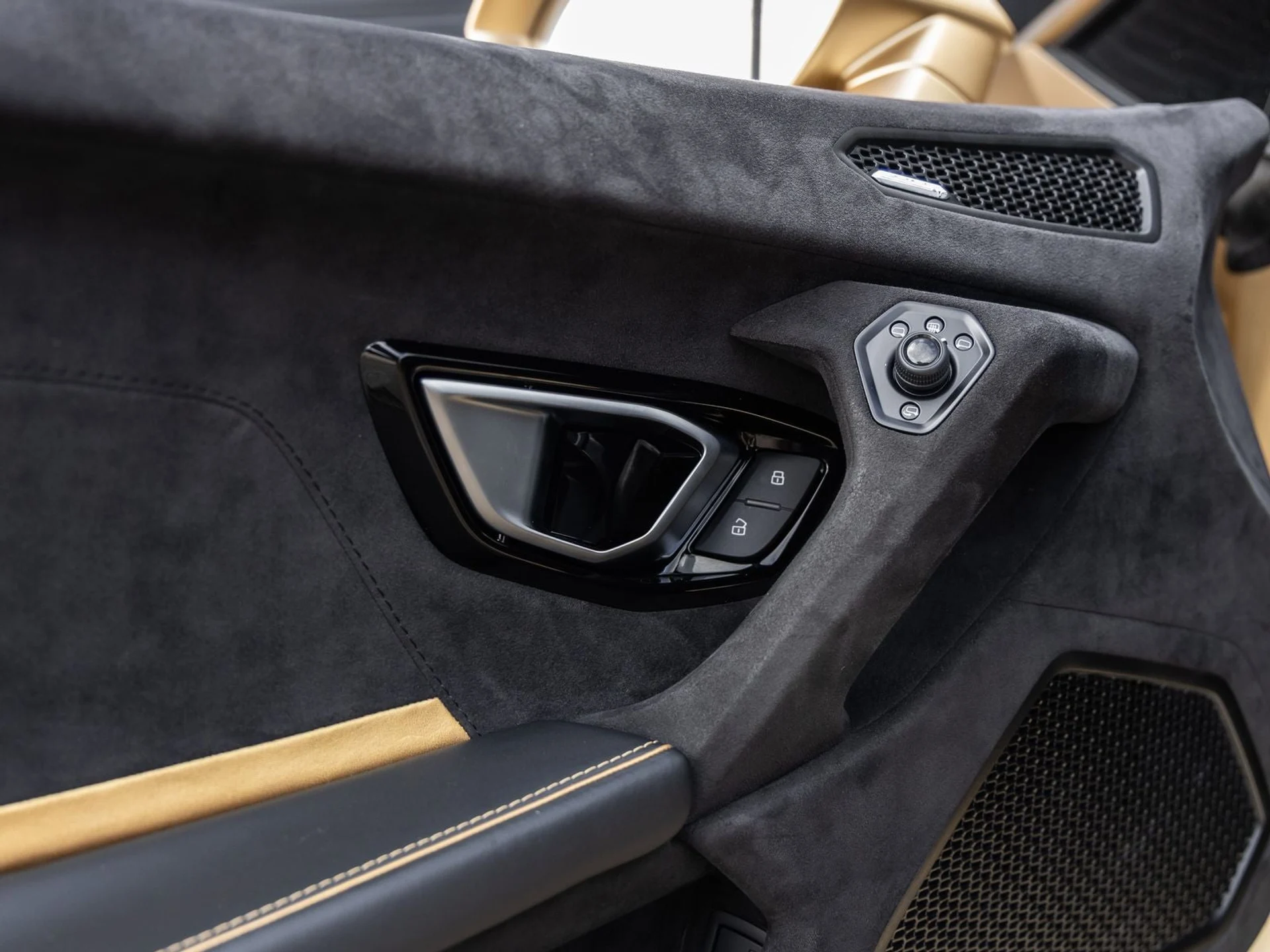 mph027_3139237291_28_7c2d7e1a93