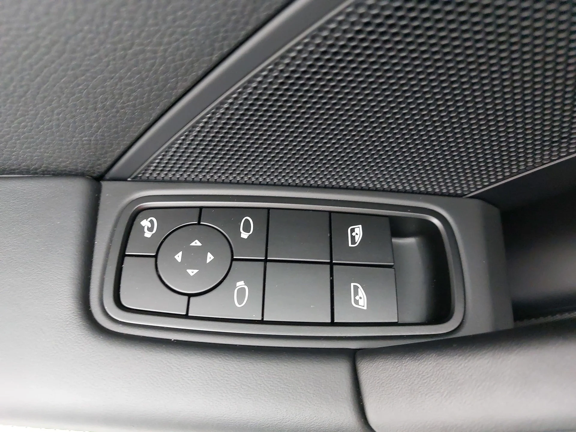 mph027_3141982506_804fefdcc902ef476933f676f3ef2b41x_9d25382e91