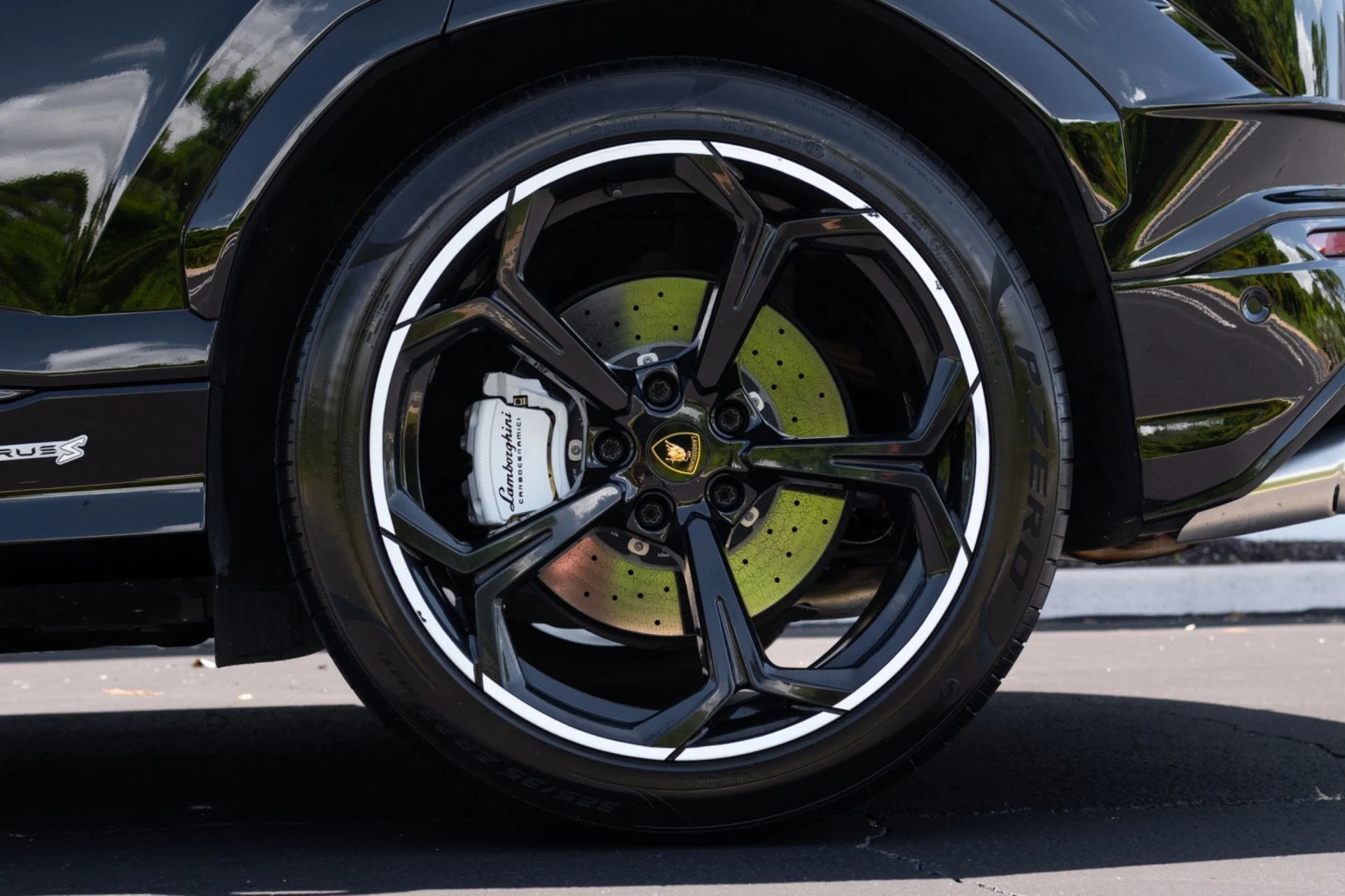 mph027_3144264252_Used_2023_Lamborghini_Urus_S_1780940773_86703b2380