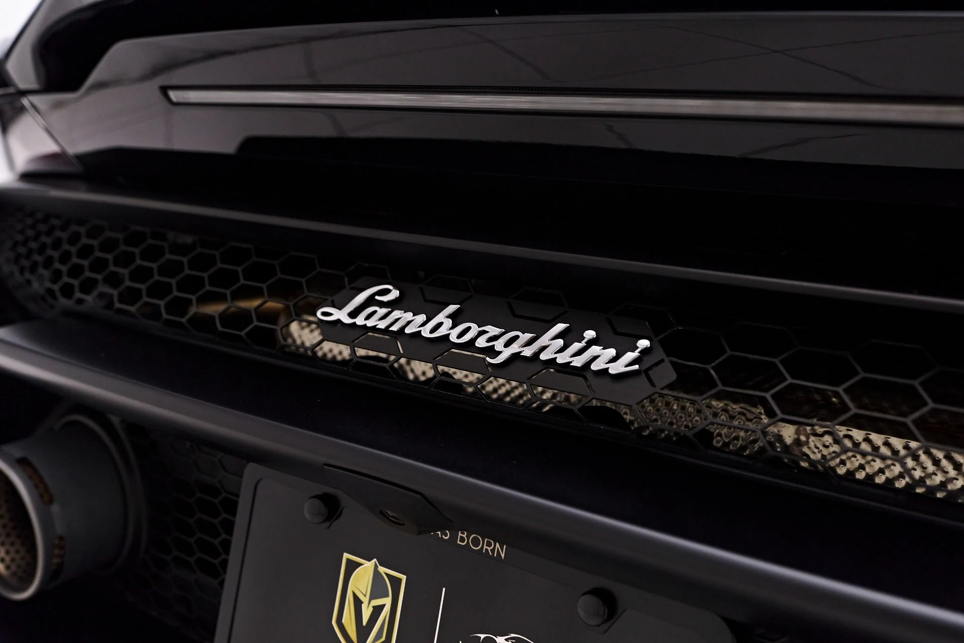 mph027_3144333813_Used_2022_Lamborghini_Huracan_EVO_Base_1752781637_4de7f1db82
