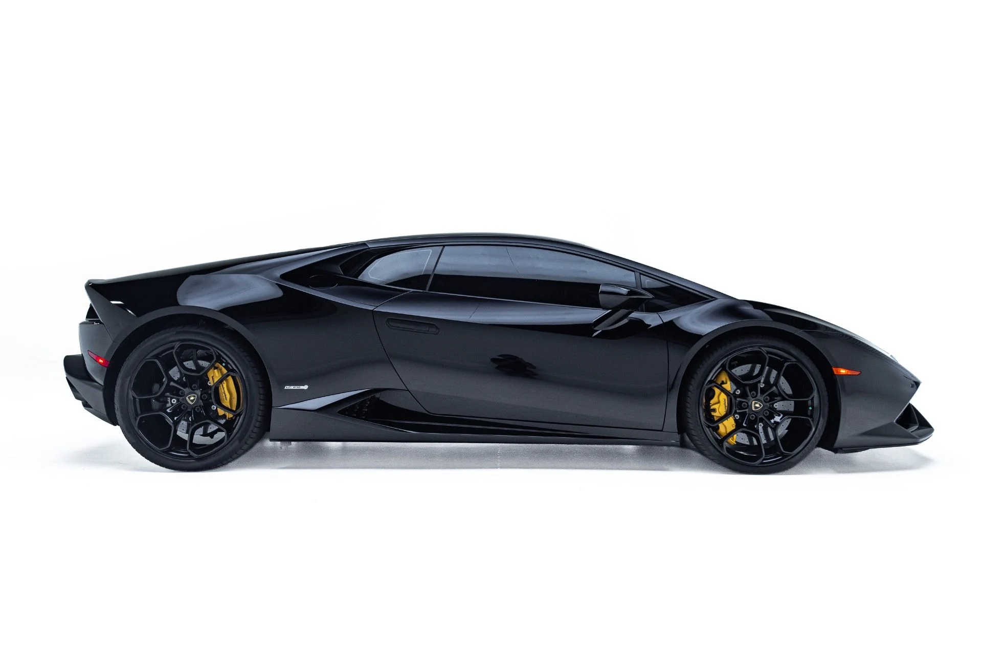 mph027_3145100131_Used_2016_Lamborghini_Huracan_LP_610_4_1786562188_d4a13aa60a