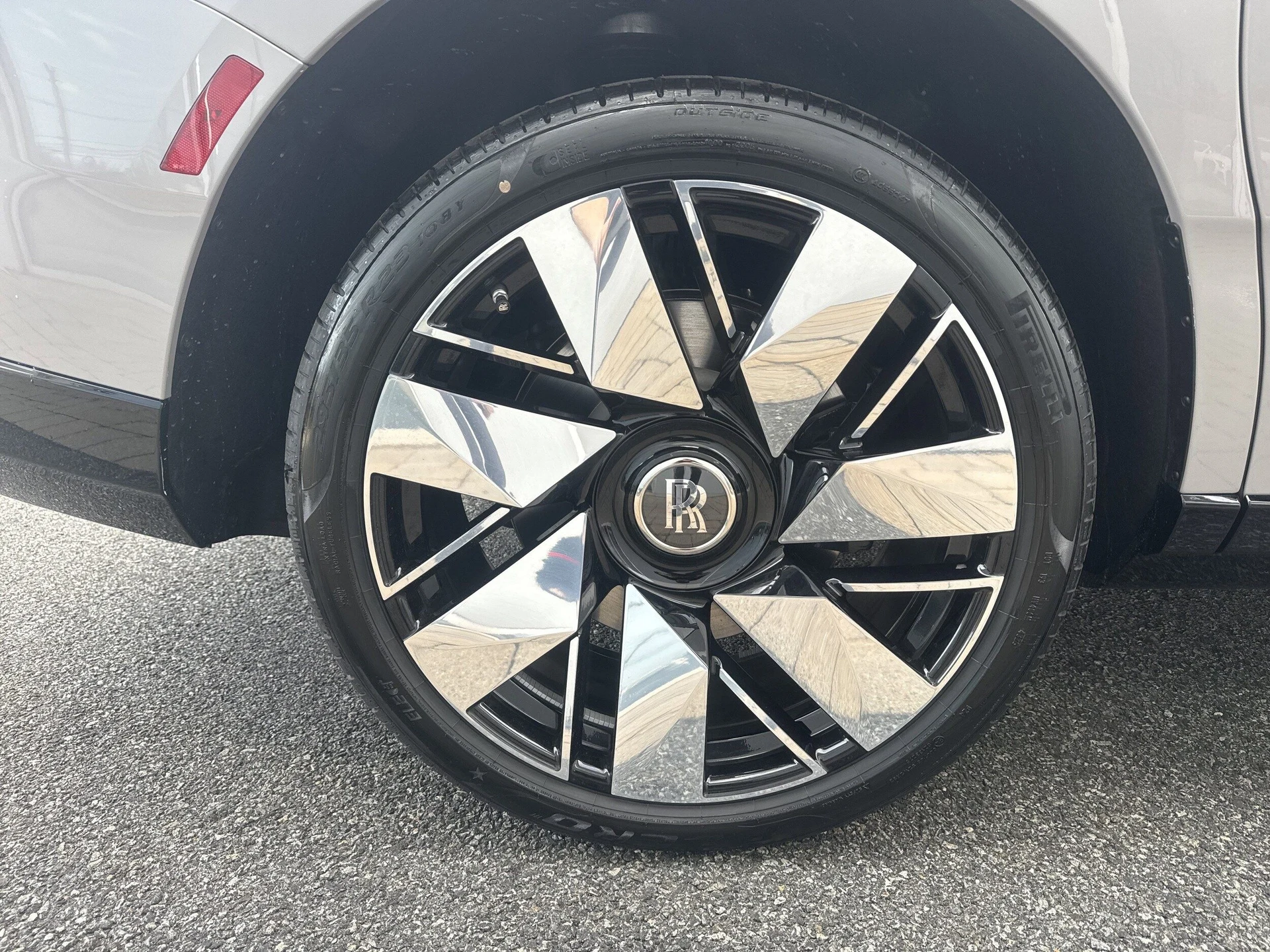 mph027_3147668210_a5d02ef4a9aad4b81bf6aca9a176af75x_12e5882e43