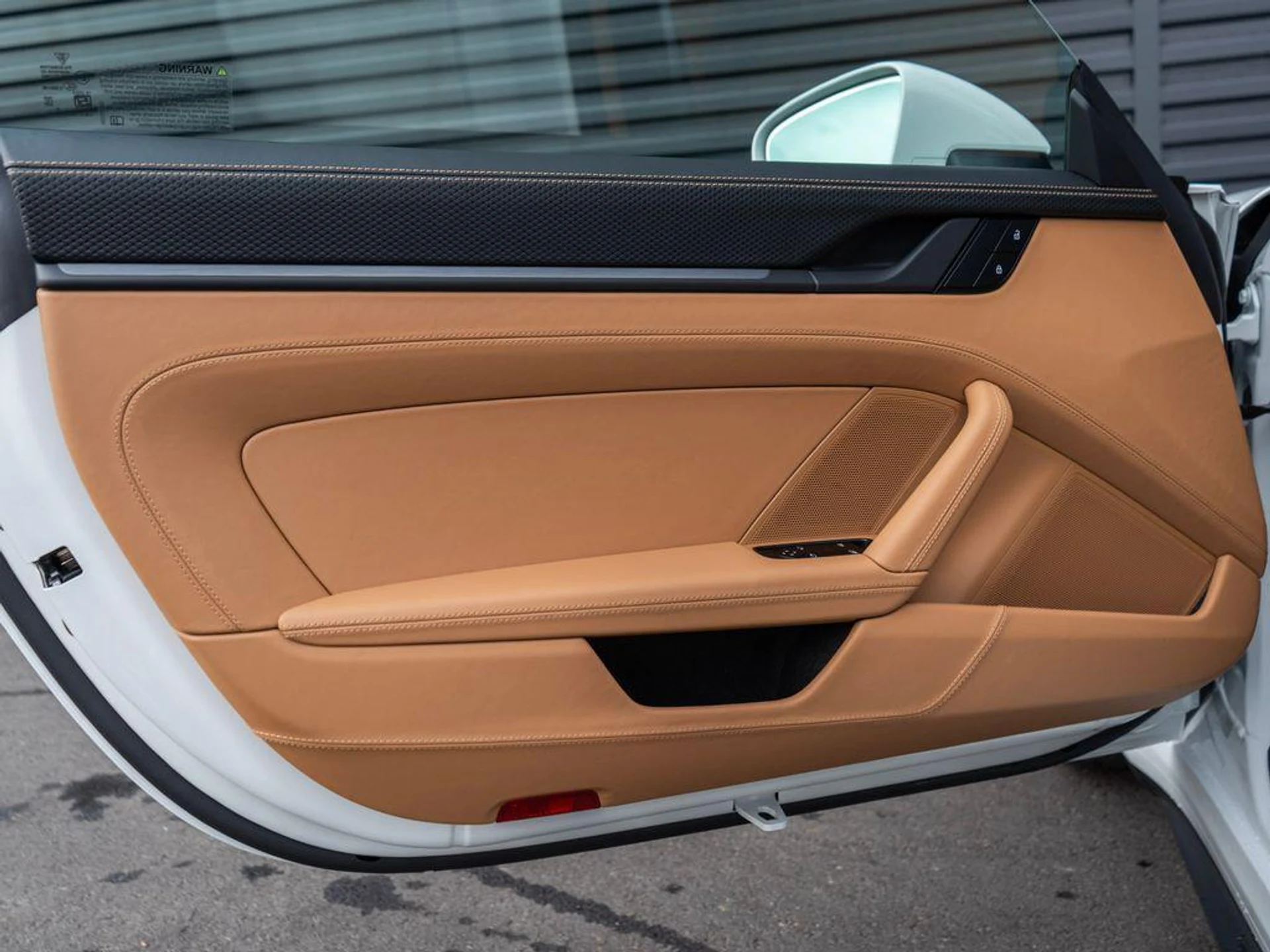 mph027_3160765309_GU_g5s79x_H1_Rf_V7_F_Xq35_Ycv_R_Wnk_669105e333