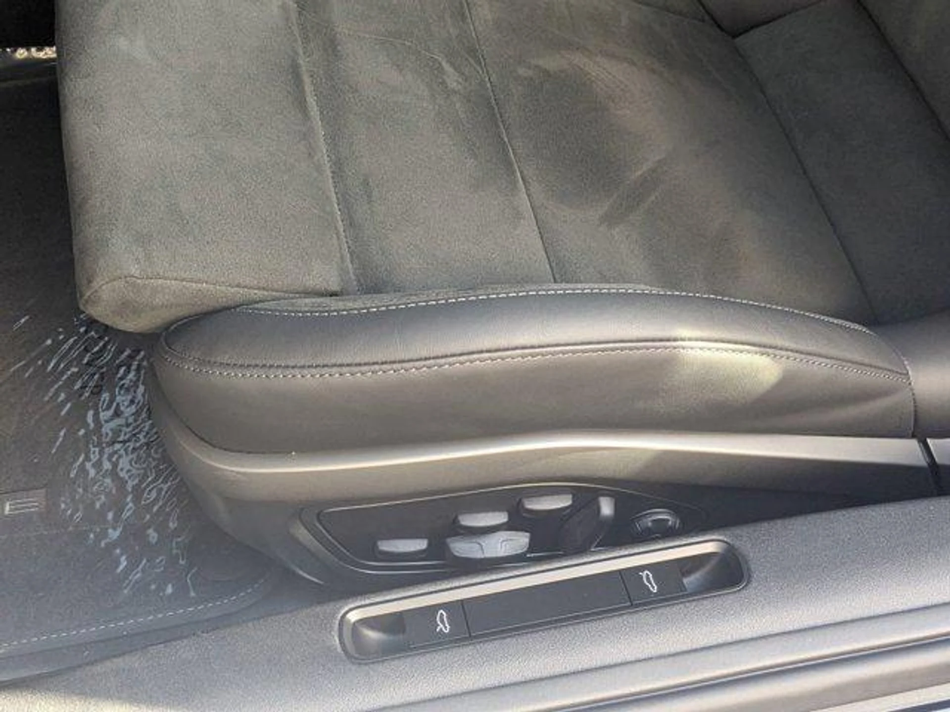 mph027_3167654236_ce8_Nv_Ni5xbdog_Bus_RL_a_n_G_Hkx_E_56056189b1