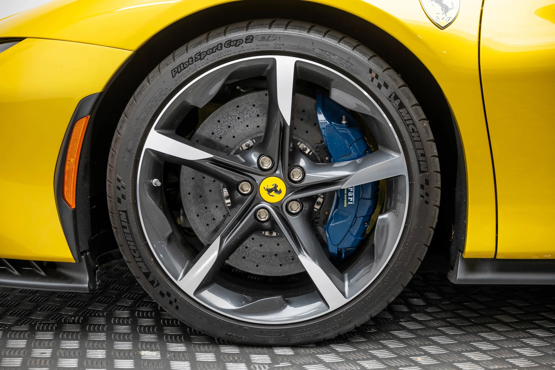 mph027_3170986102_b77793dc089741a0bda47544aa4a2e8f_91f322381c