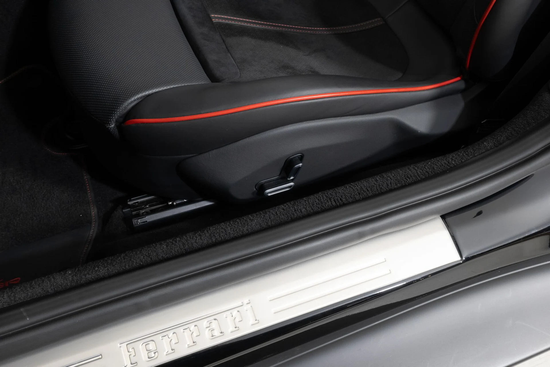 mph027_3183647625_be9056947ebd26a28b1f37d3b995f76a_5485ada501