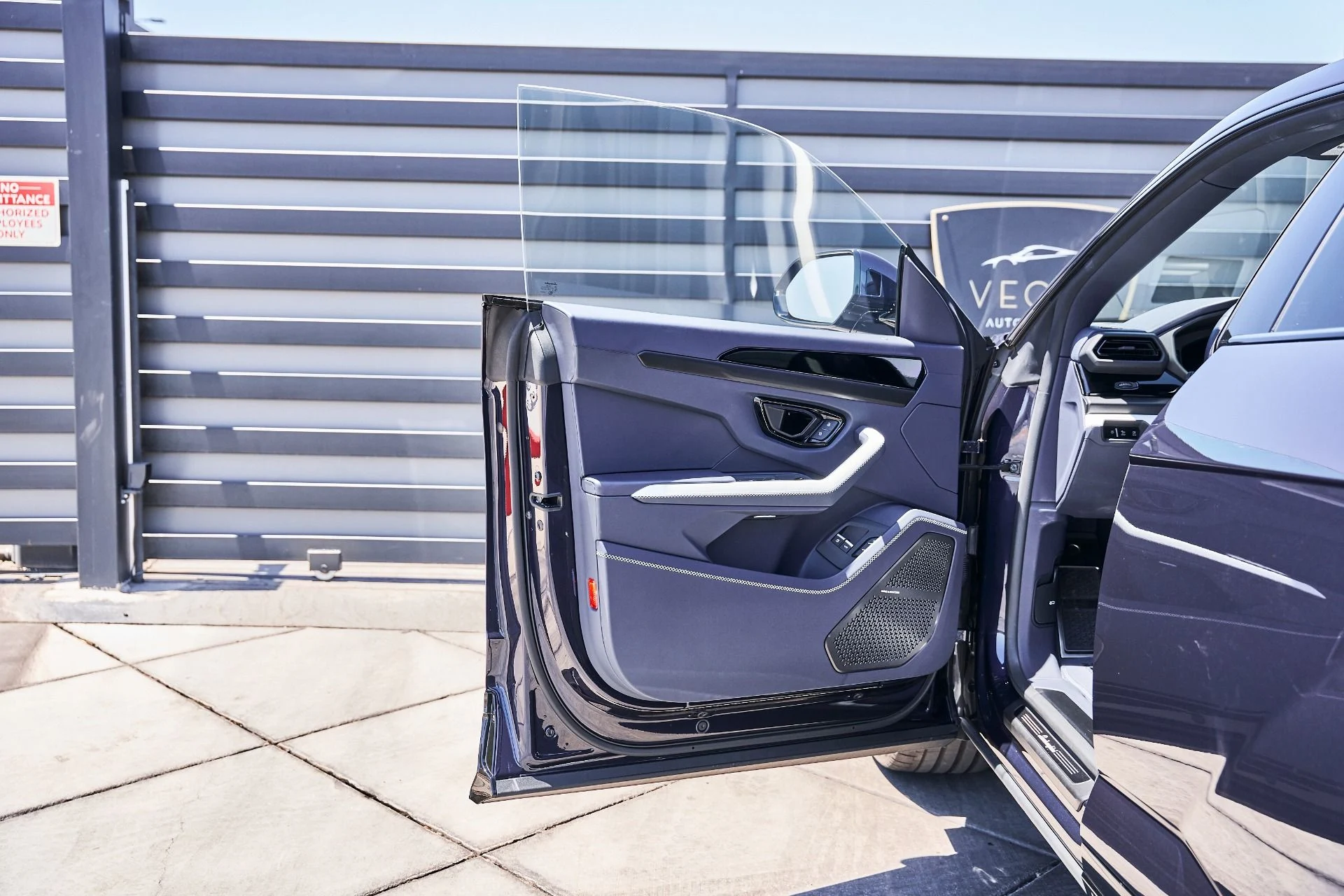 mph027_3186399802_Used_2025_Lamborghini_Urus_SE_1780417769_ee6df4a17c