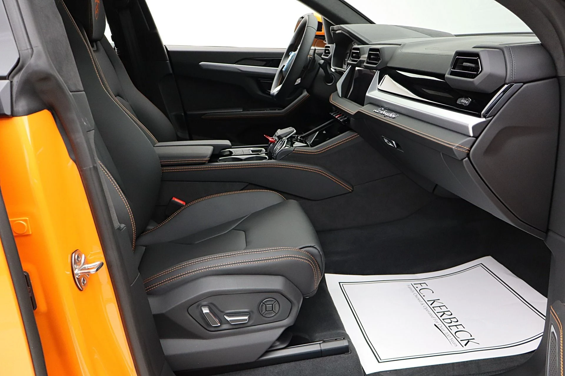 mph027_3187447930_New_2026_Lamborghini_Urus_SE_1b0771538f