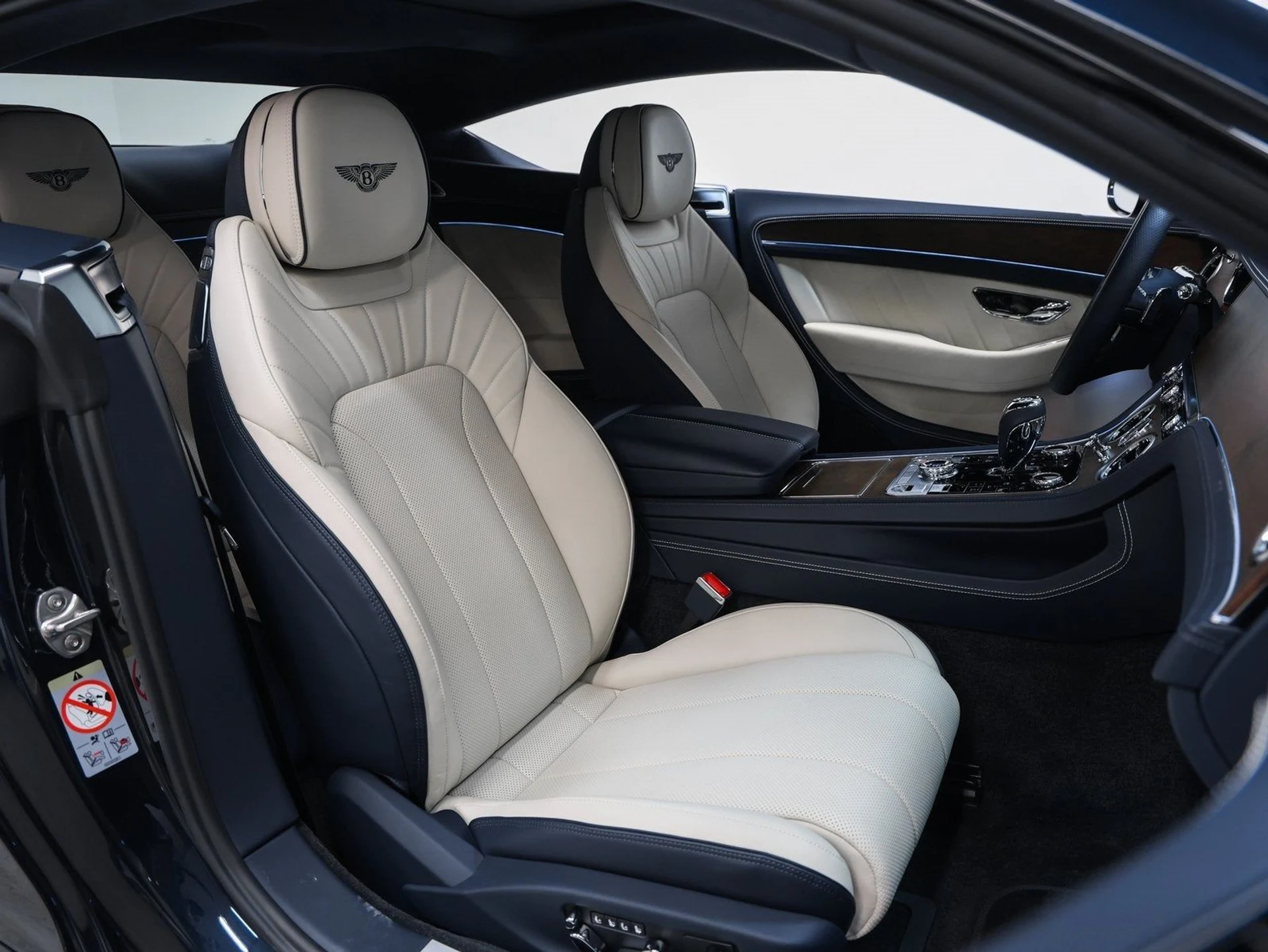 mph027_3191243164_28_017358245c