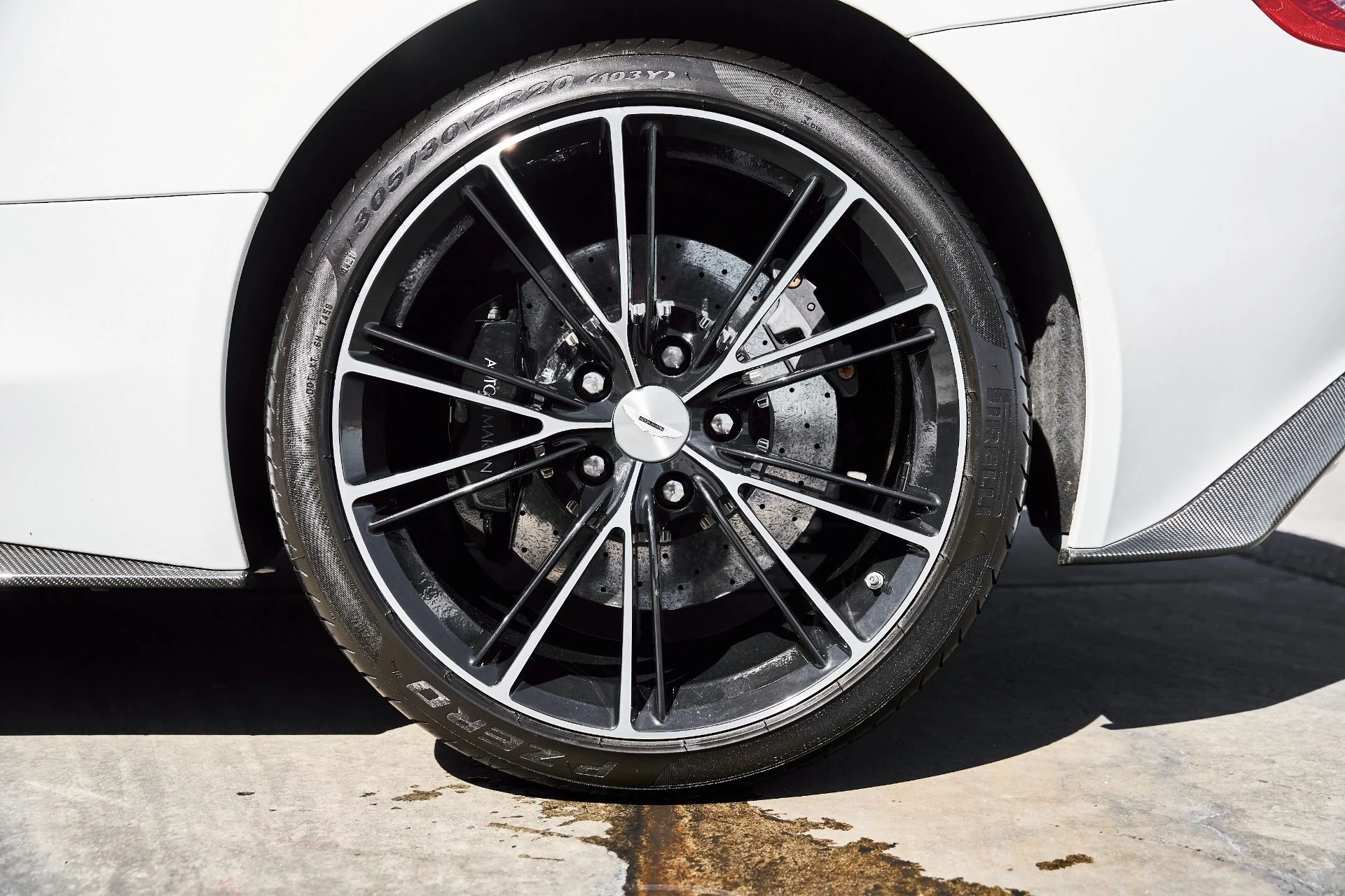 mph027_3196608074_Used_2017_Aston_Martin_Vanquish_Volante_1773797510_0fd91b0437