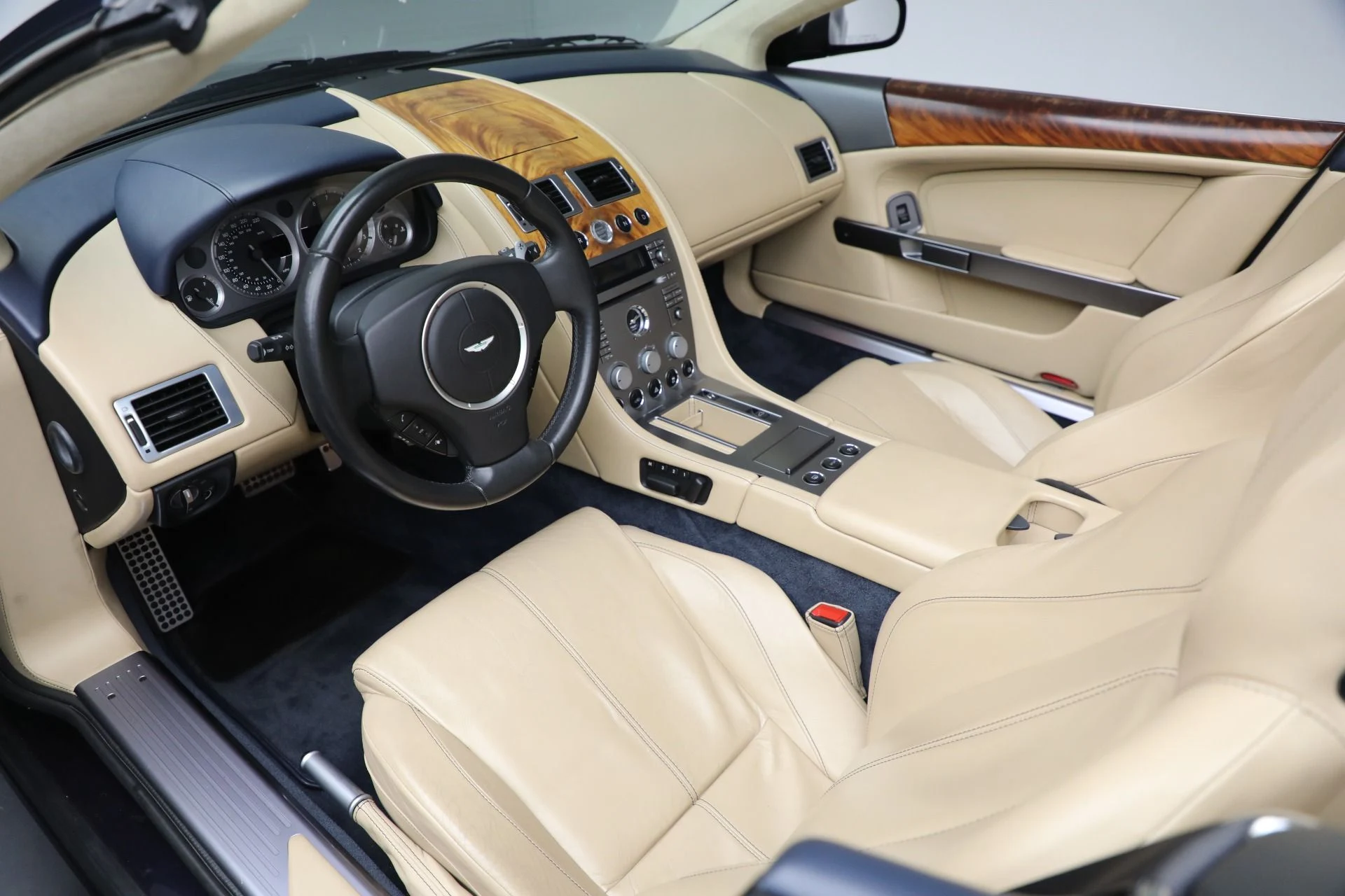 mph027_3206717980_Used_2007_Aston_Martin_DB_9_Volante_baa99d159f