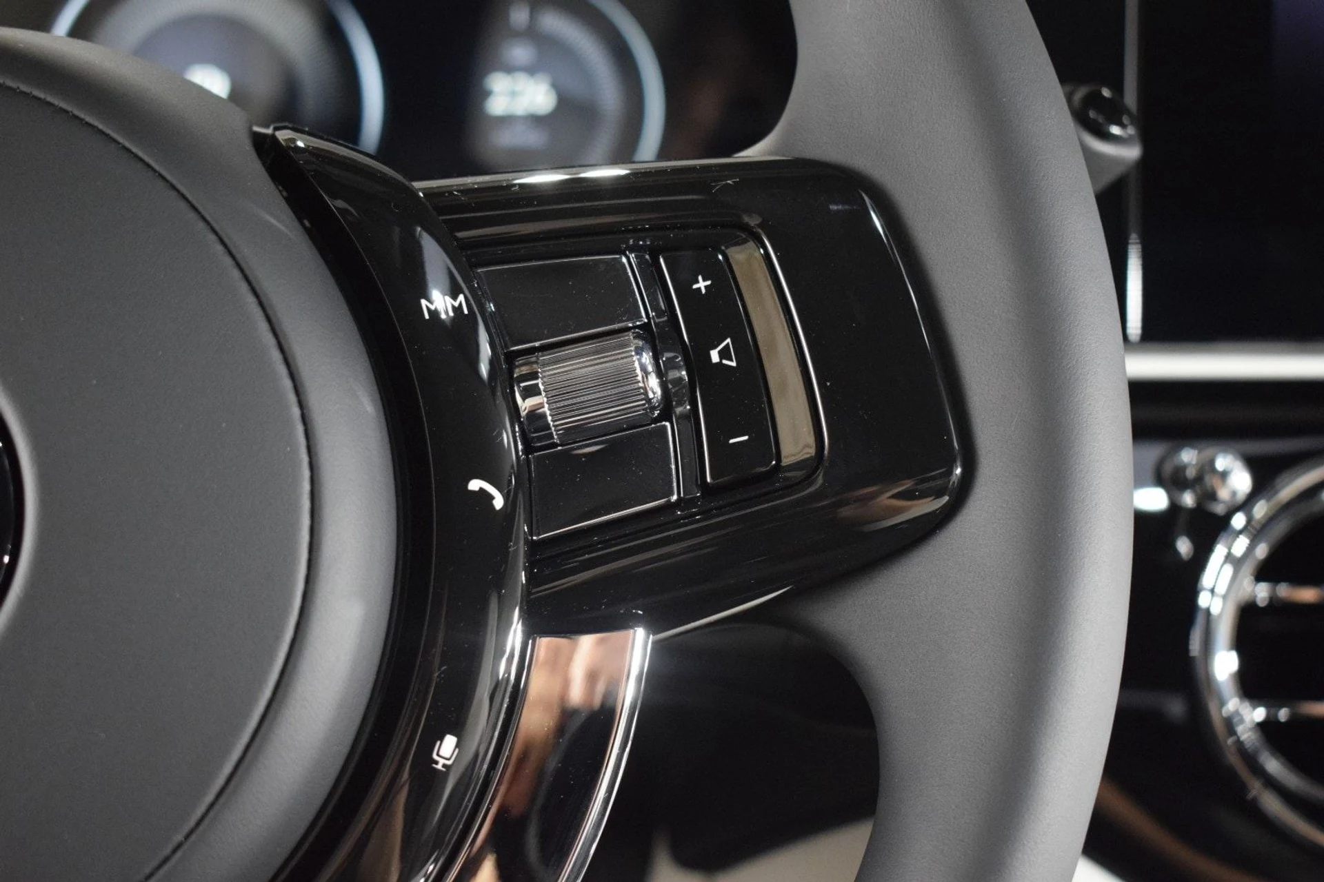 mph027_3207770020_5861d8cd1e5638848e1c960c74406ee4x_c6b71b727d